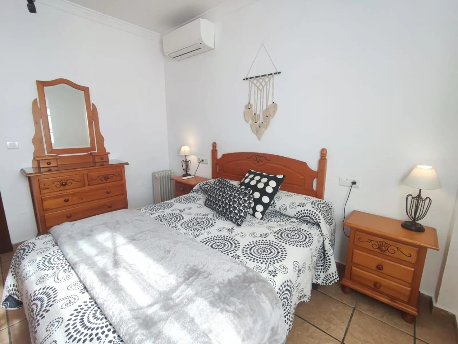 Bed in Los Naranjos