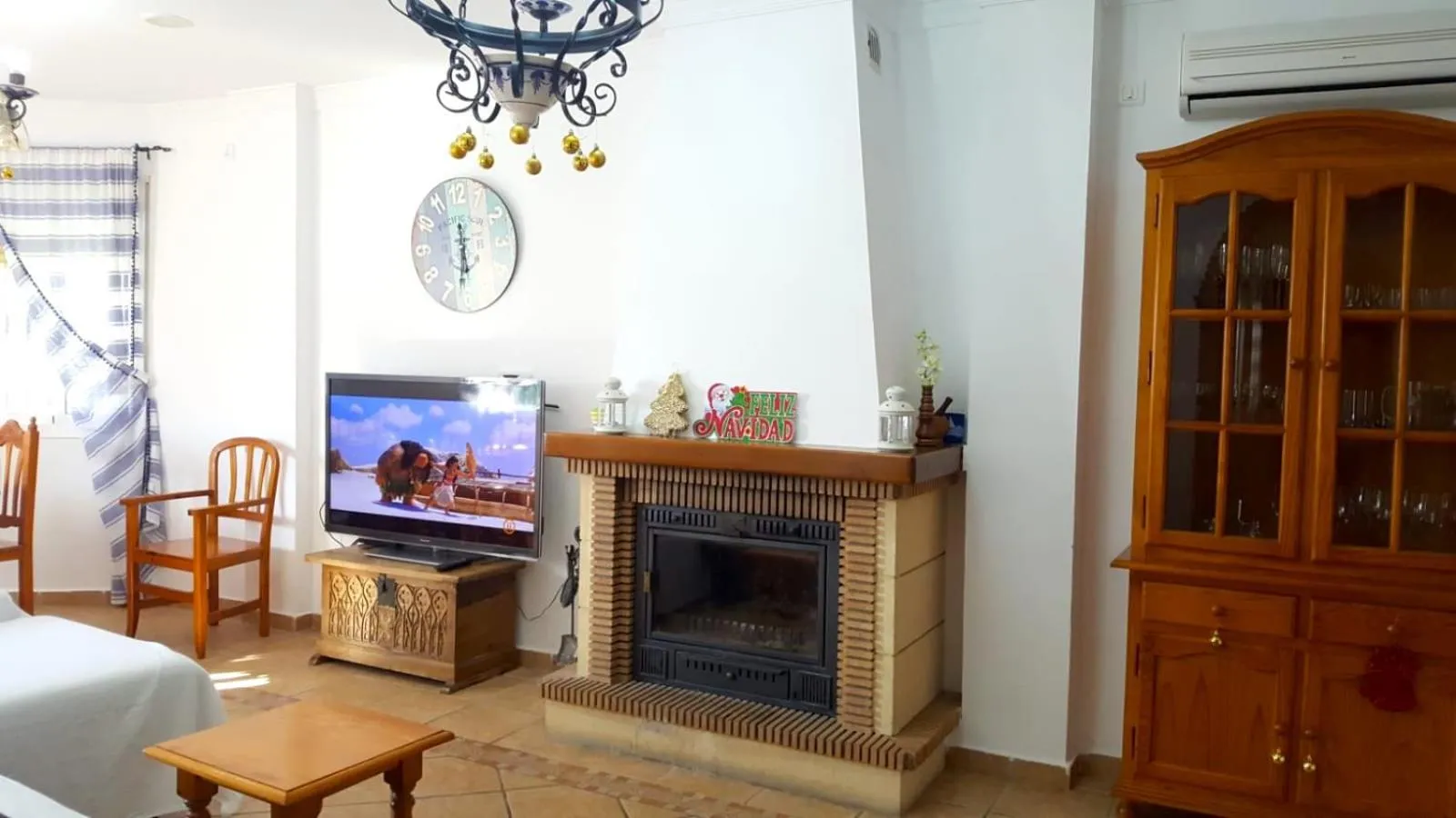 Communal lounge/ TV room in Los Naranjos