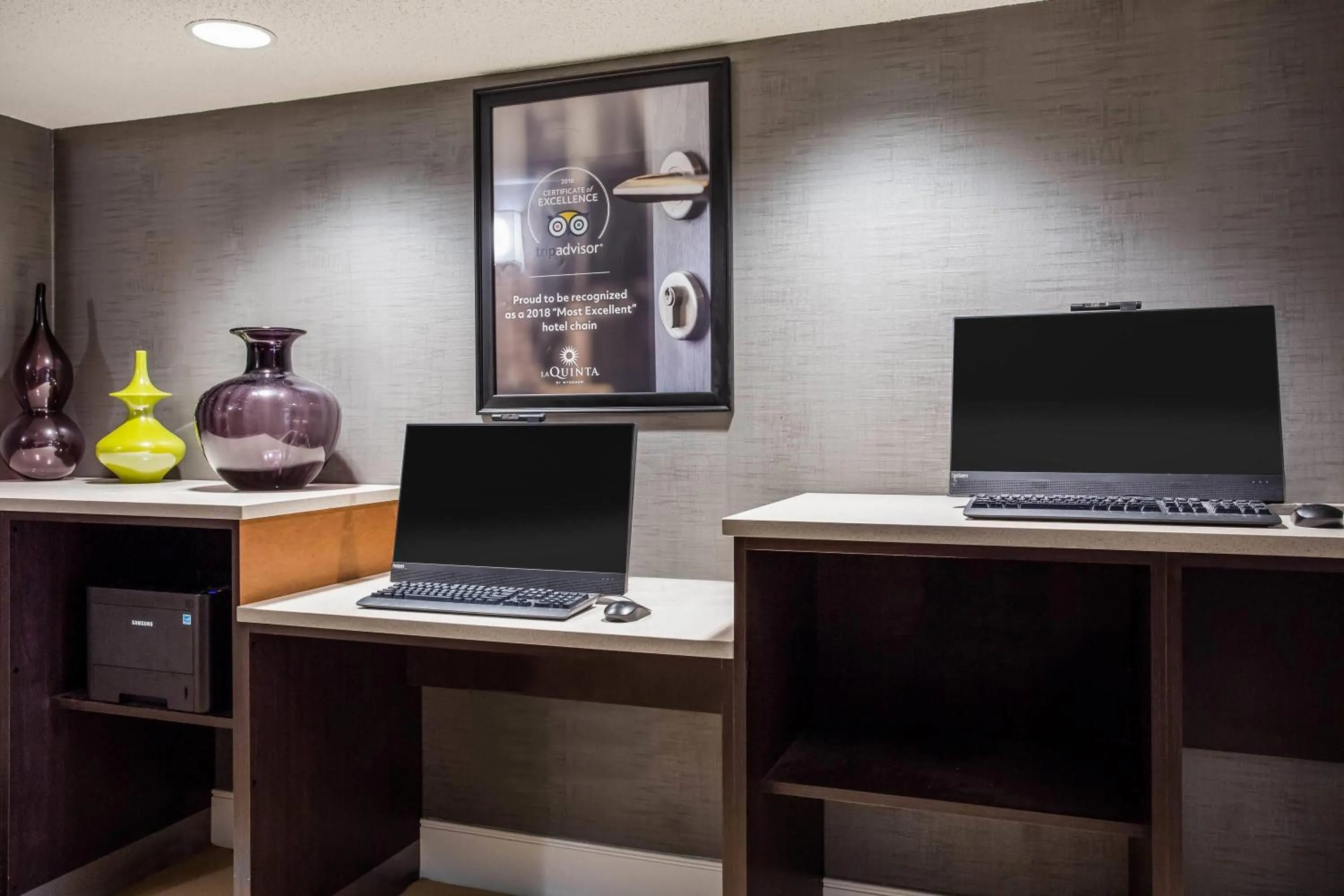Business facilities in La Quinta by Wyndham Virginia Beach