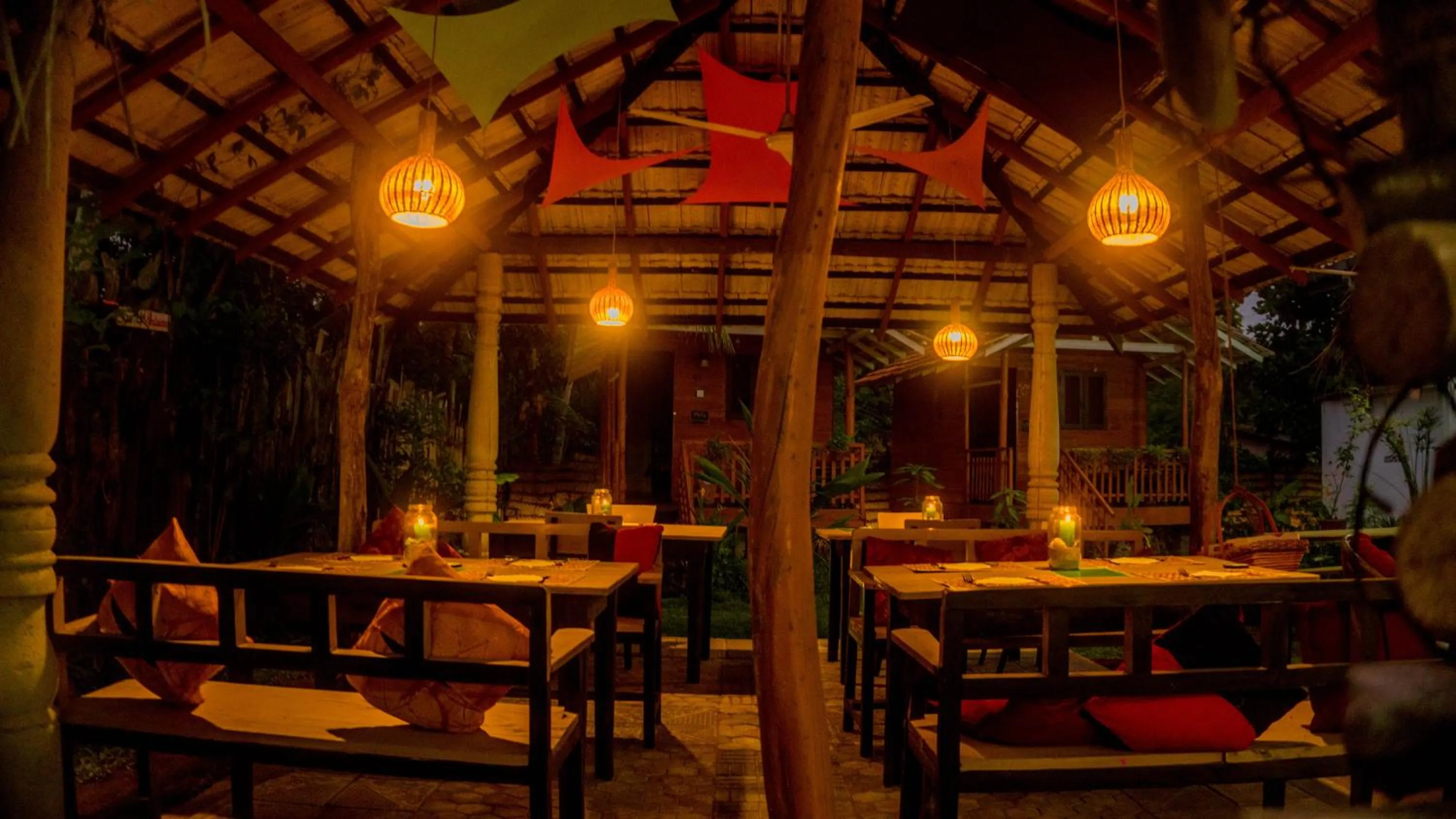 Restaurant/places to eat in Lala's Place