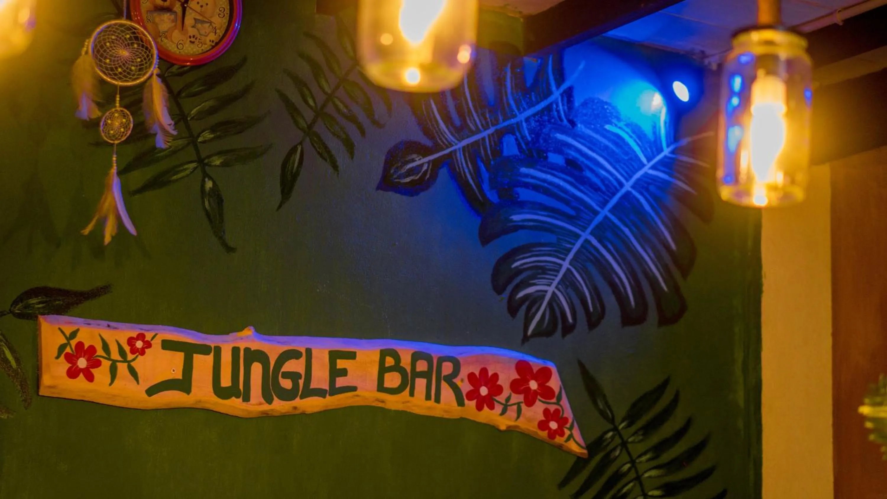 Lounge or bar in Lala's Place