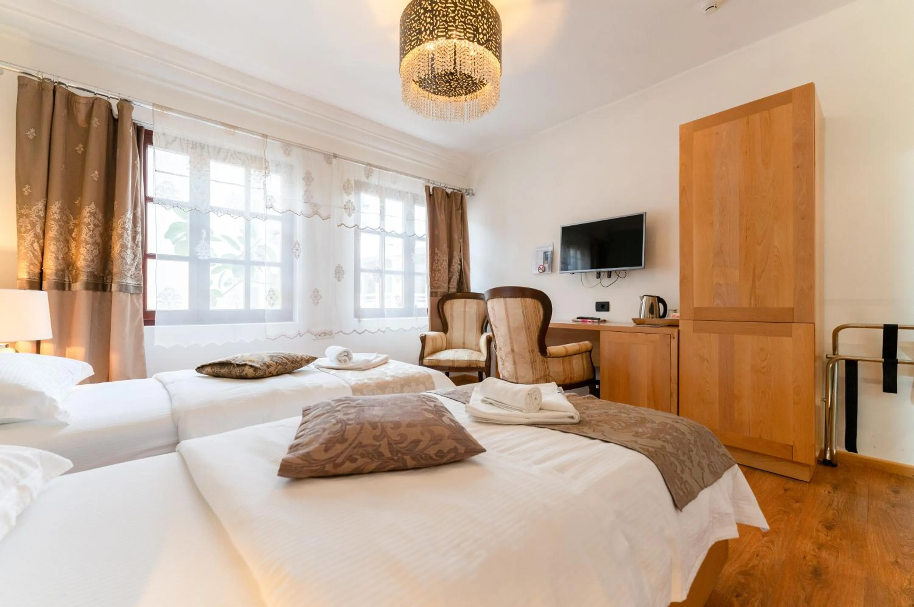 Bedroom, Bed in GARNI HOTEL ATRIUM