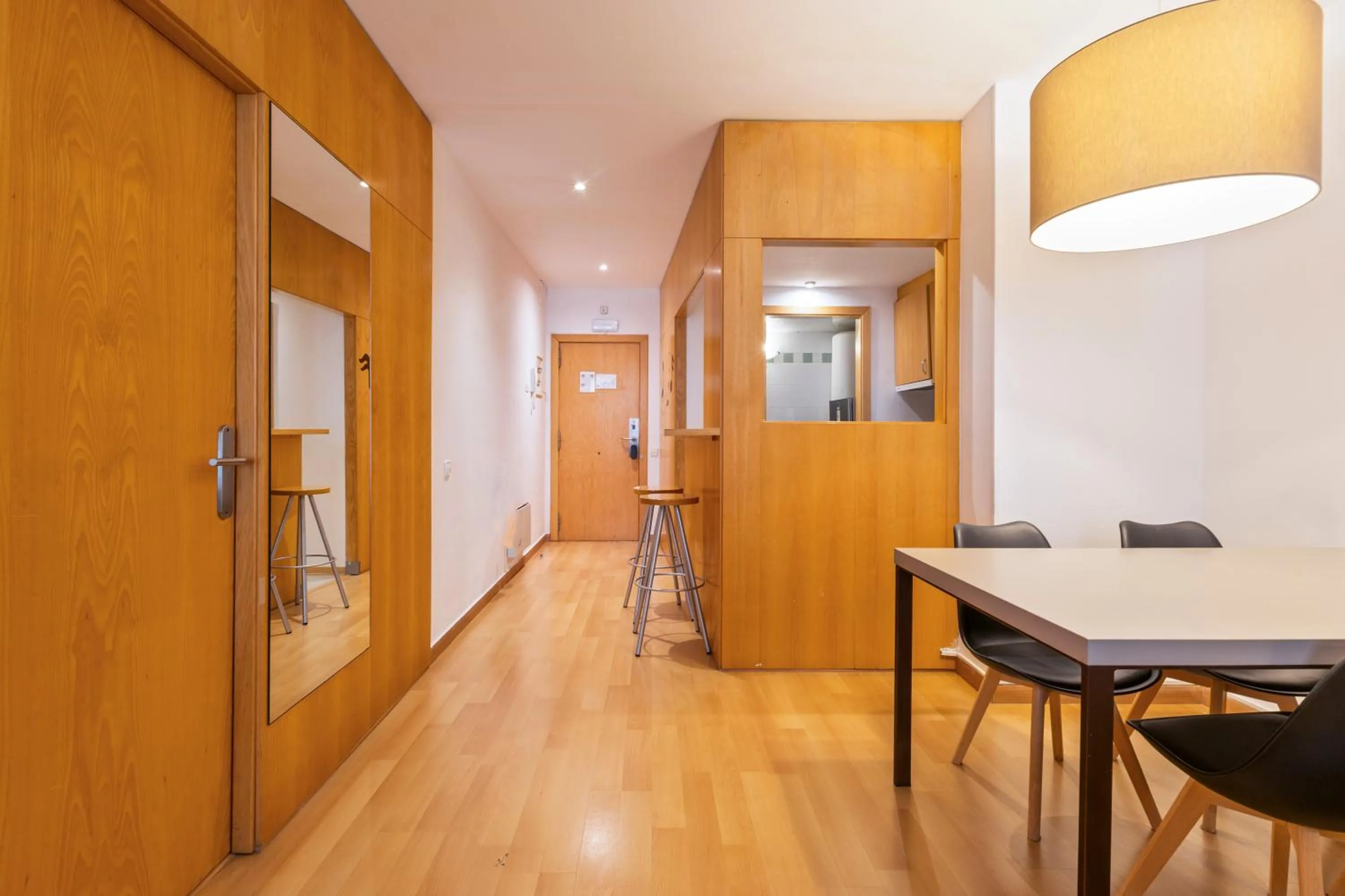 Dining area in Aspasios Plaza Real Apartments