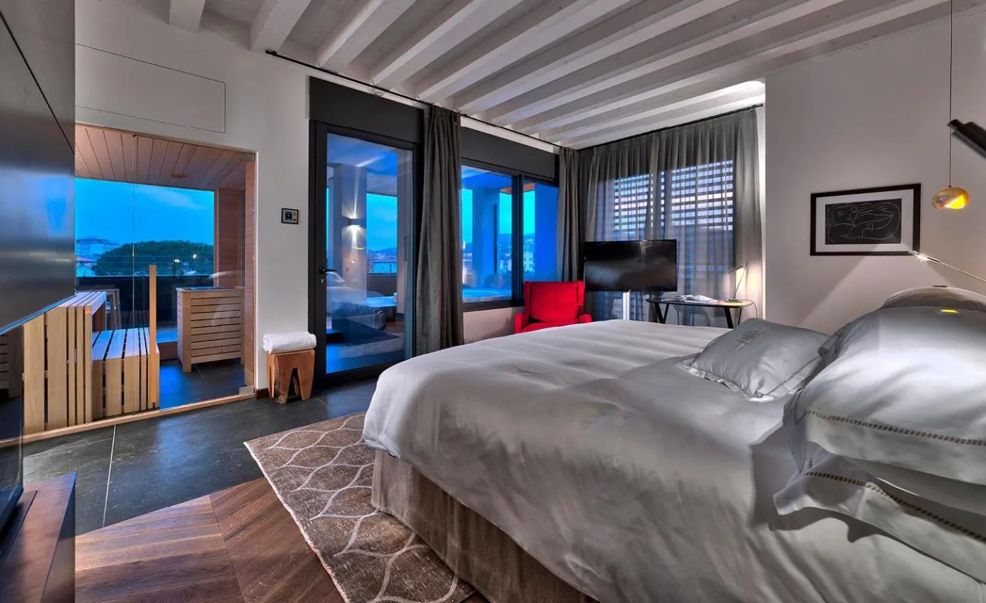 Bed in Esplanade Tergesteo - Luxury Retreat