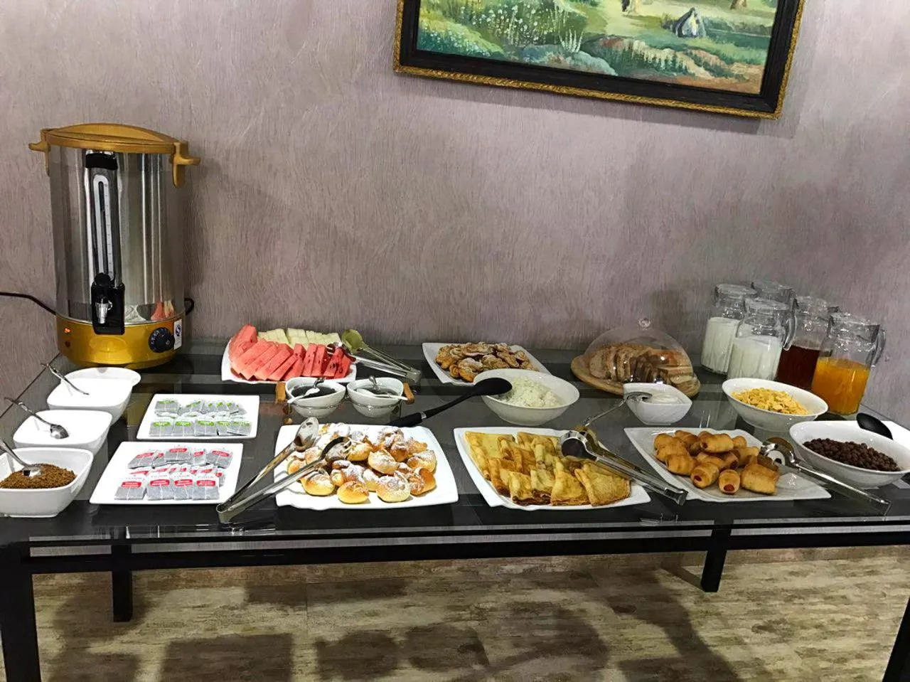 Restaurant/places to eat in TOURIST INN hotel