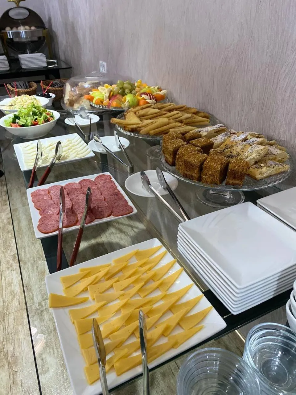 Restaurant/places to eat in TOURIST INN hotel