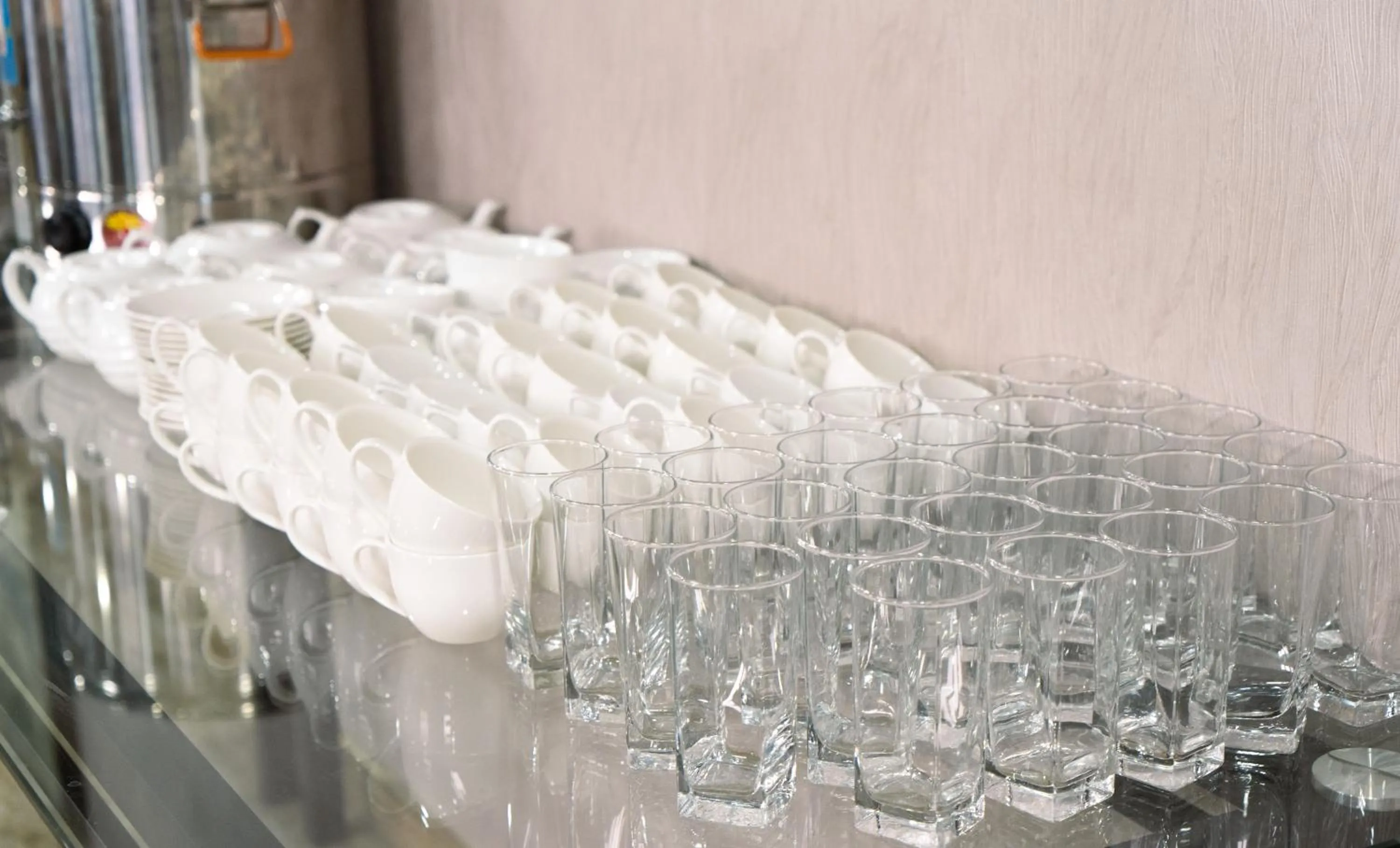 Food and drinks in TOURIST INN hotel