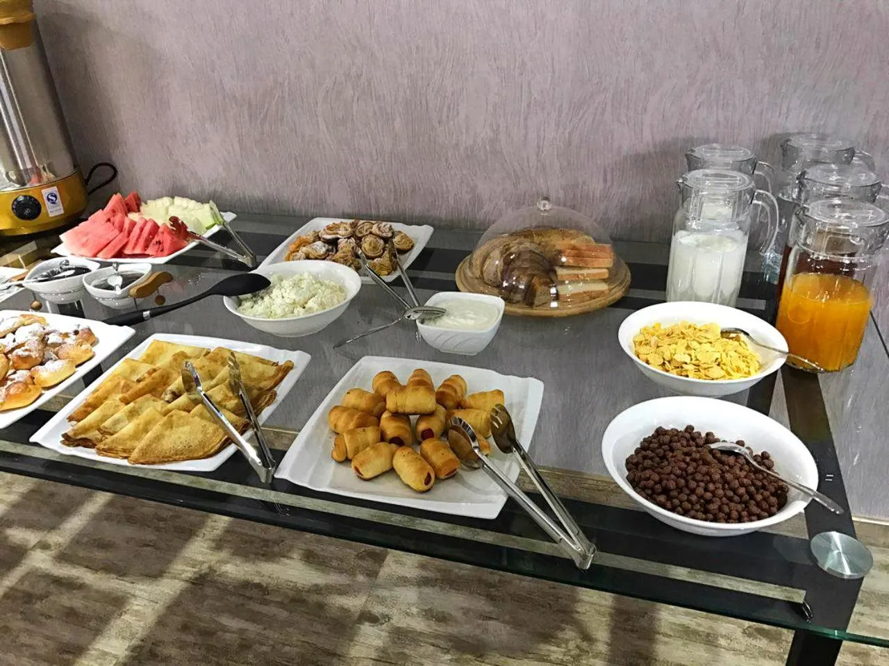 Restaurant/places to eat in TOURIST INN hotel