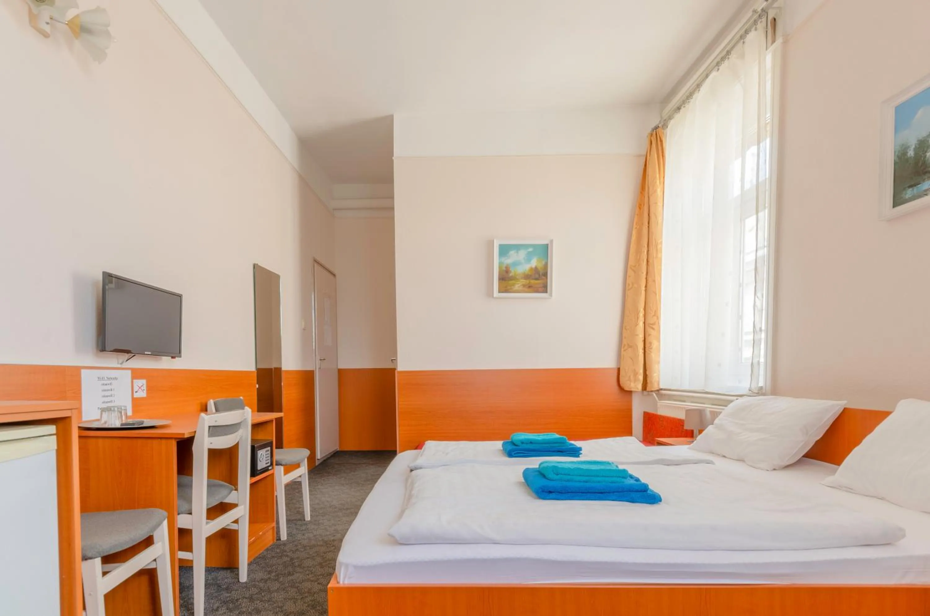 View (from property/room), Bed in Eitans Guesthouse