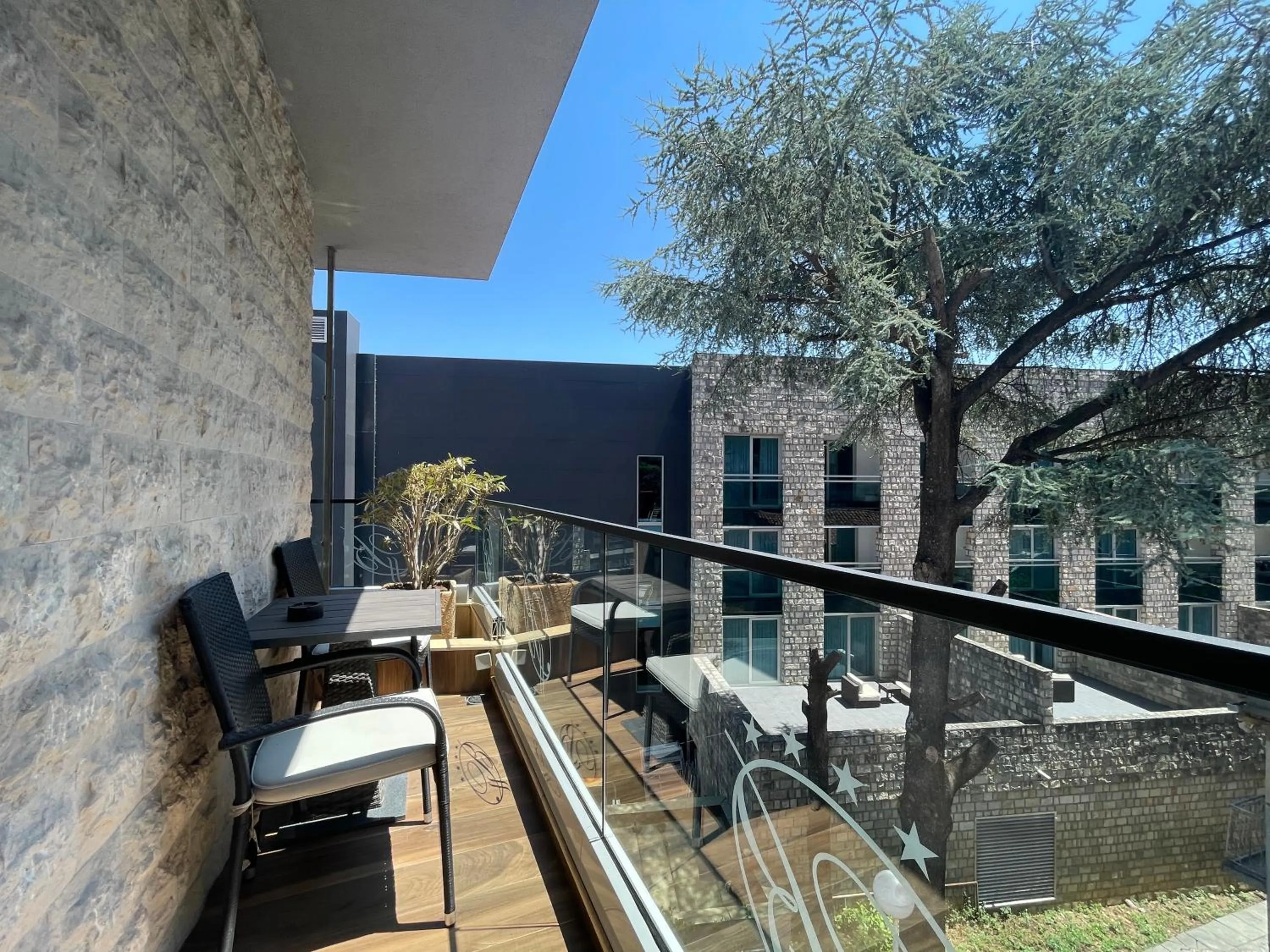 Balcony/Terrace in Hotel Butua Residence