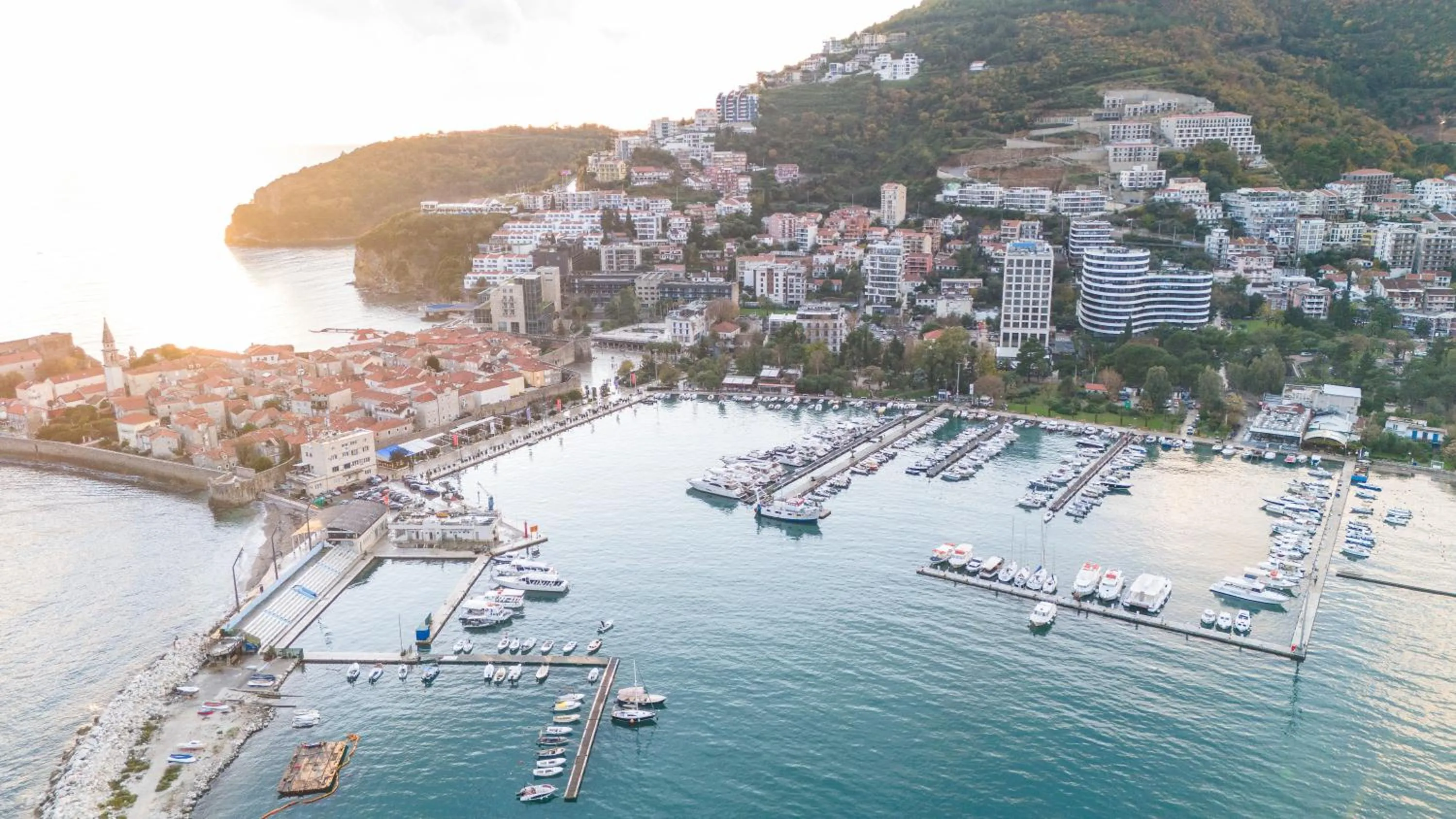 Day in Hotel Butua Residence