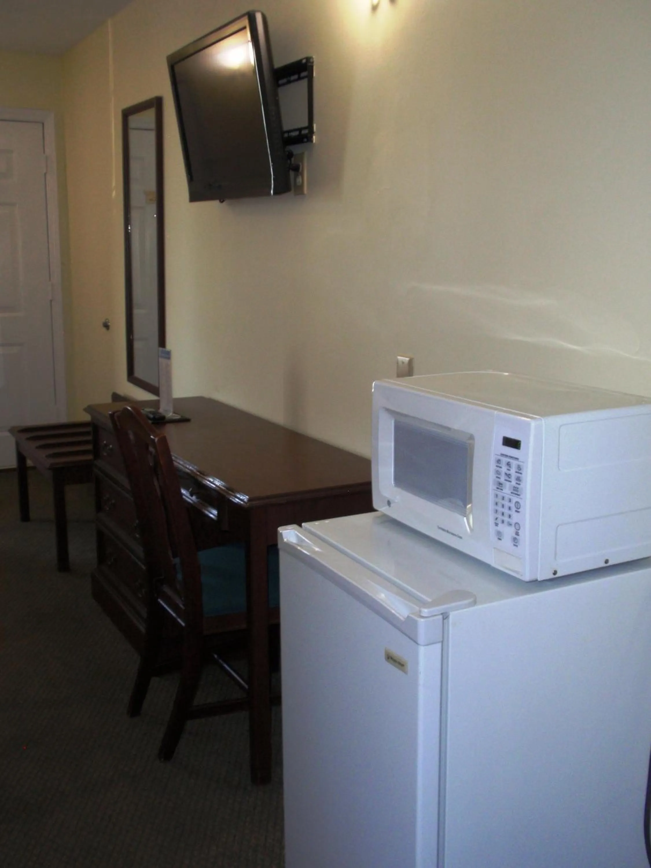 Decorative detail in Jameson Inn - Perry