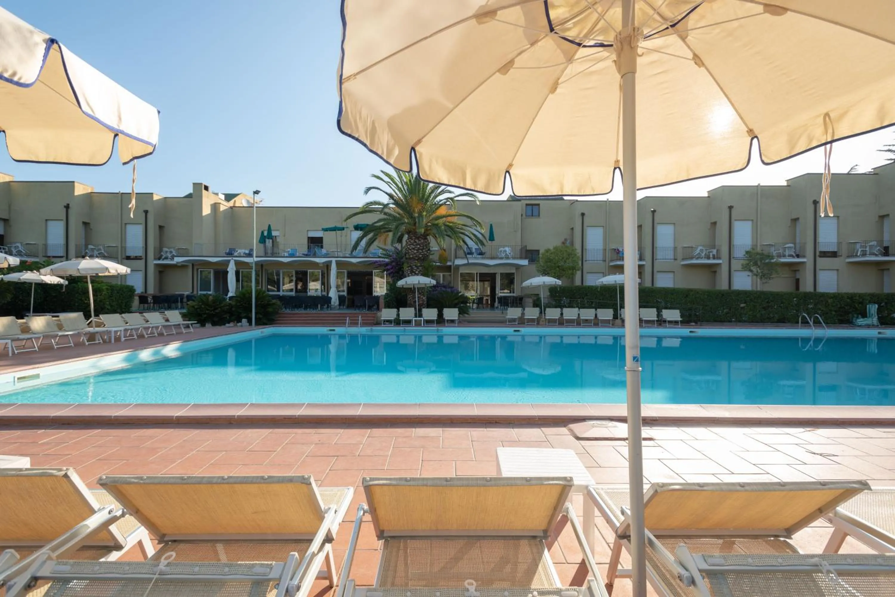 Swimming pool in Residence Le Acacie