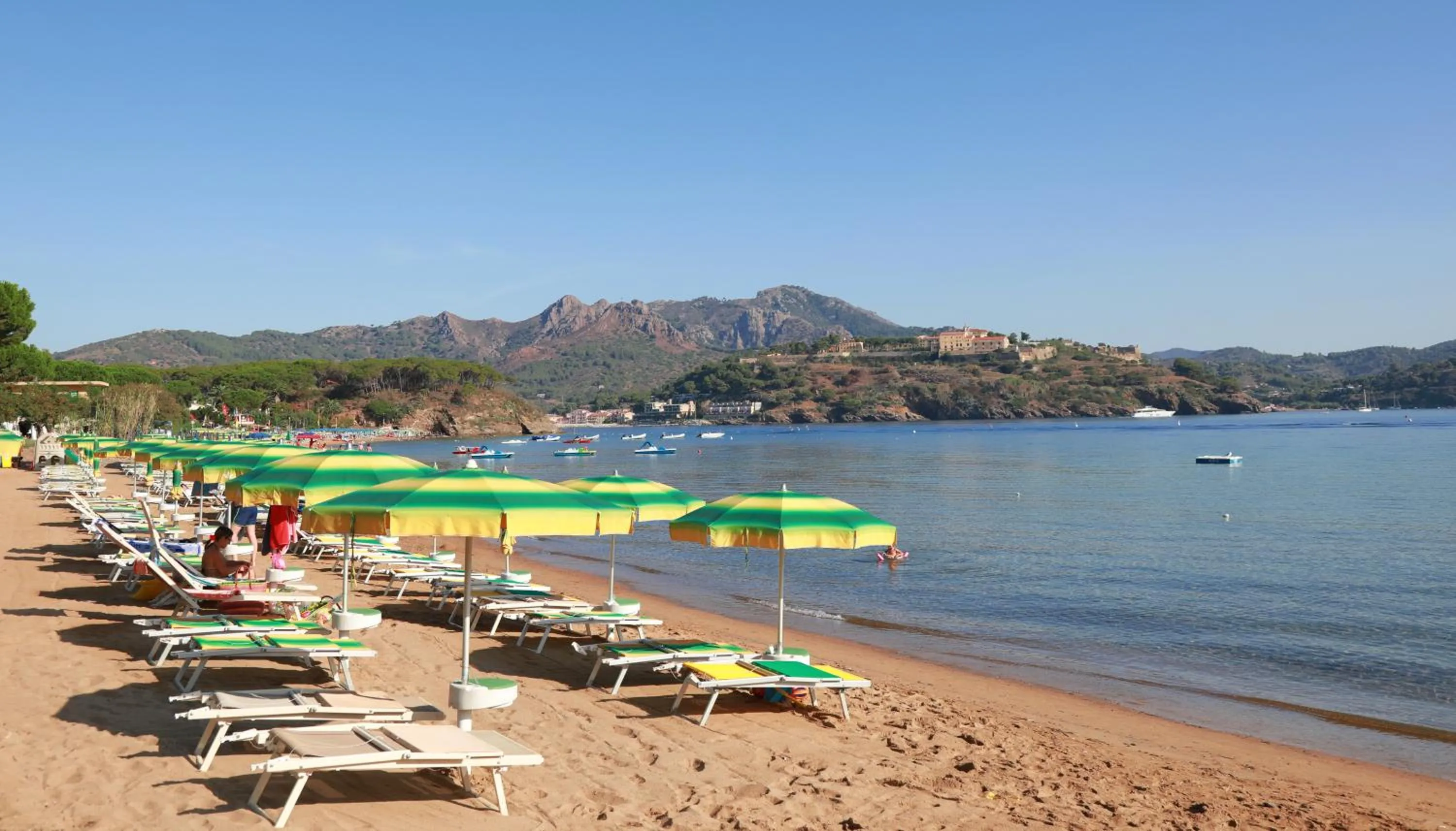 Beach in Residence Le Acacie