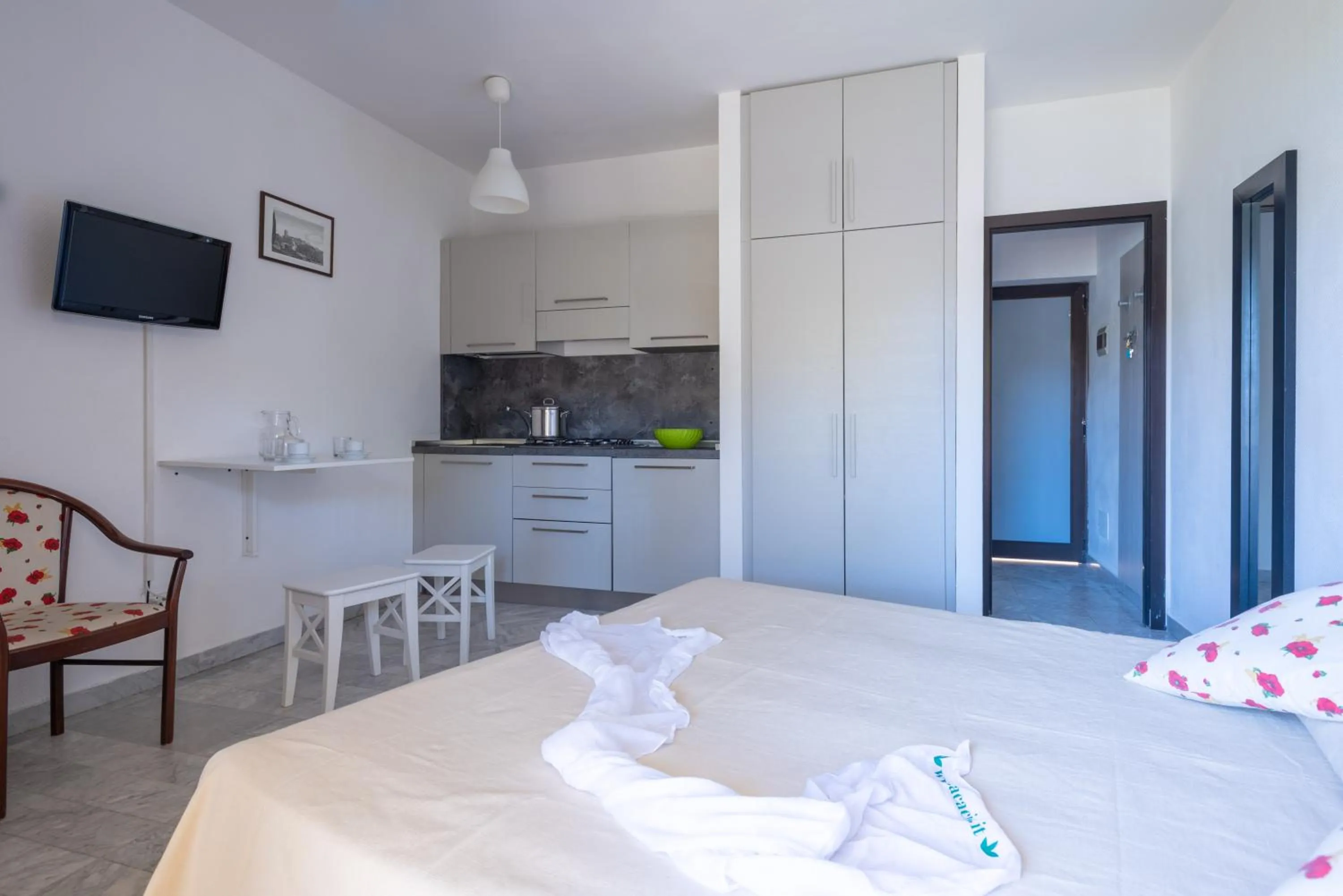 Photo of the whole room, Bed in Residence Le Acacie