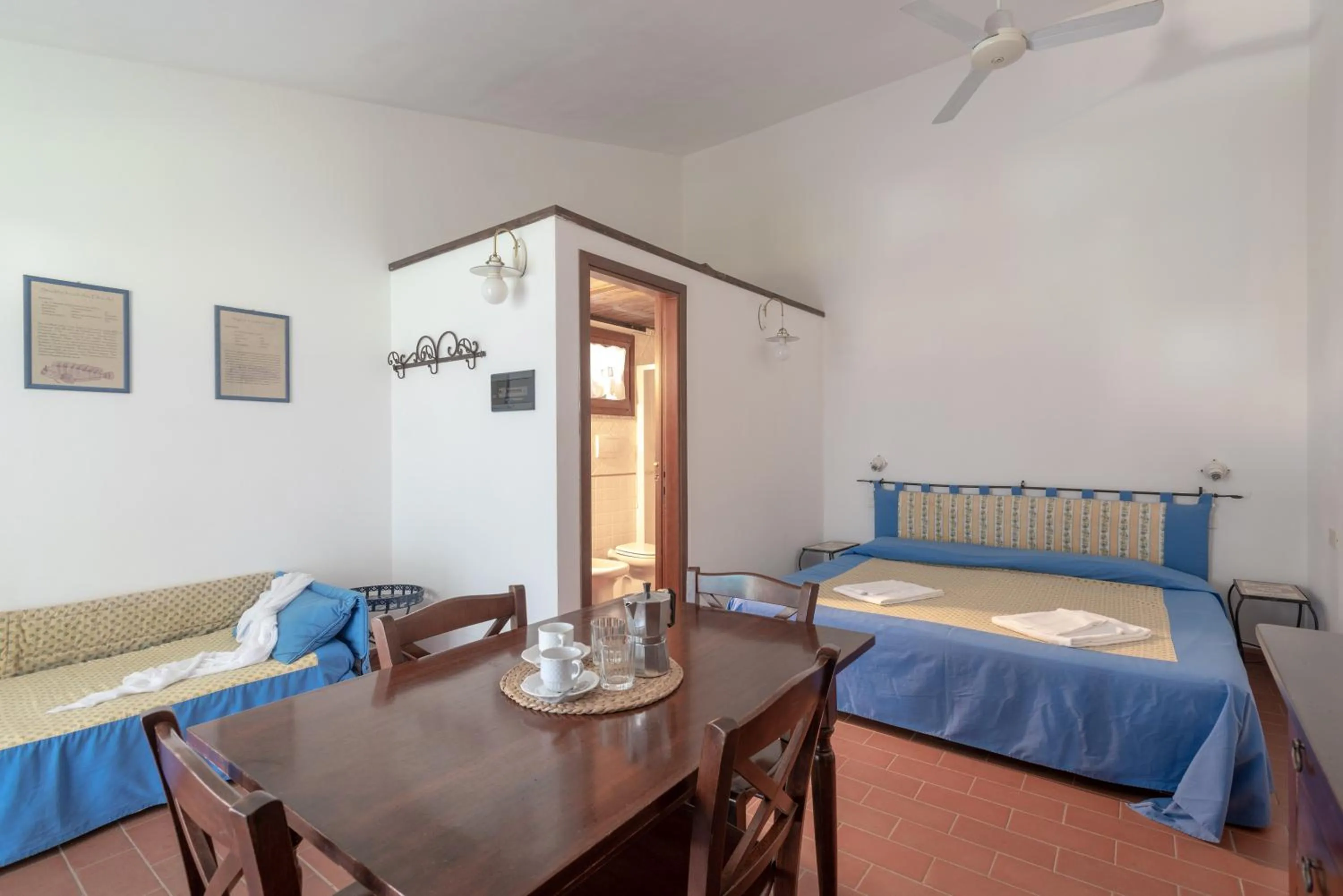 Photo of the whole room, Bed in Residence Le Acacie