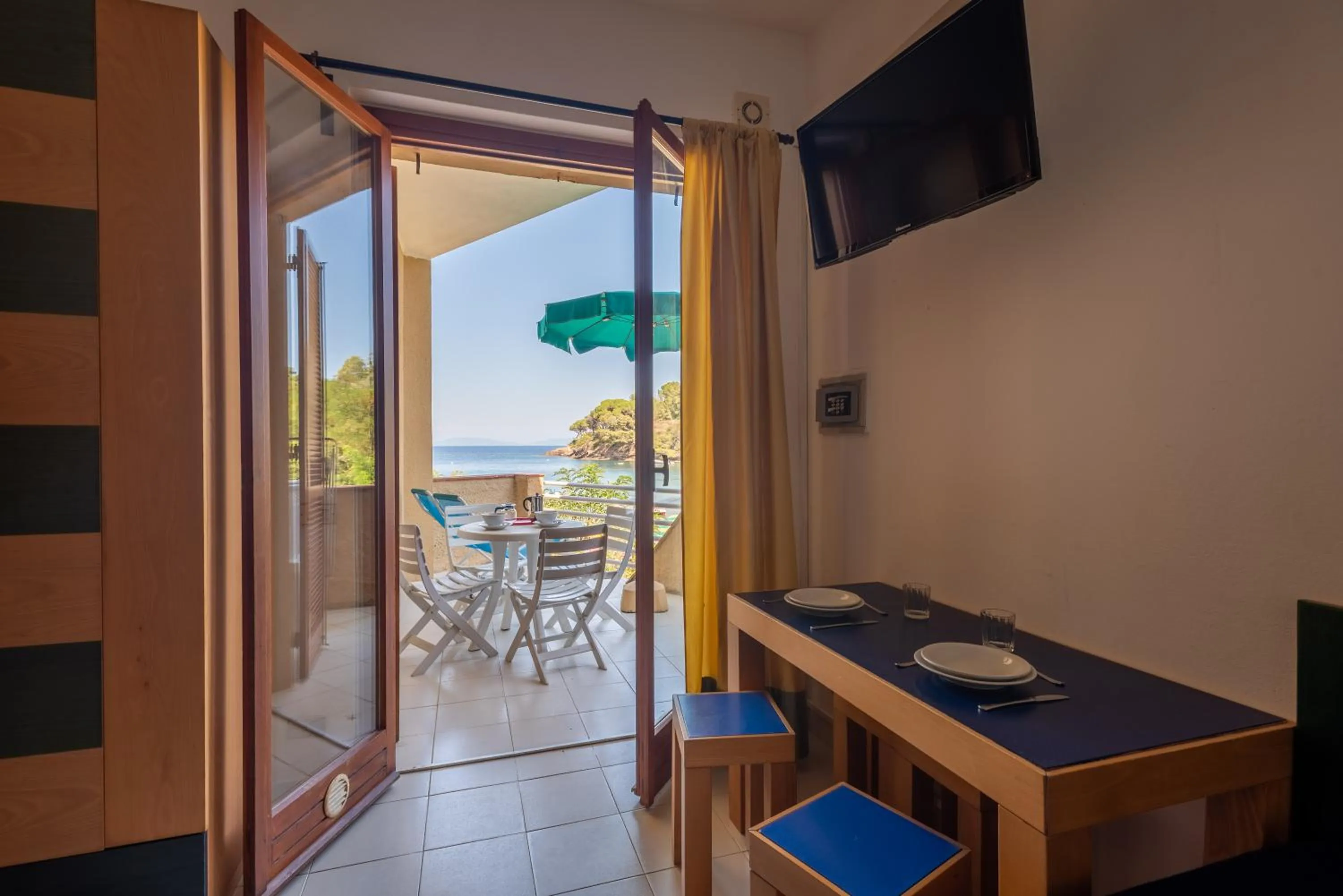 TV and multimedia in Residence Le Acacie