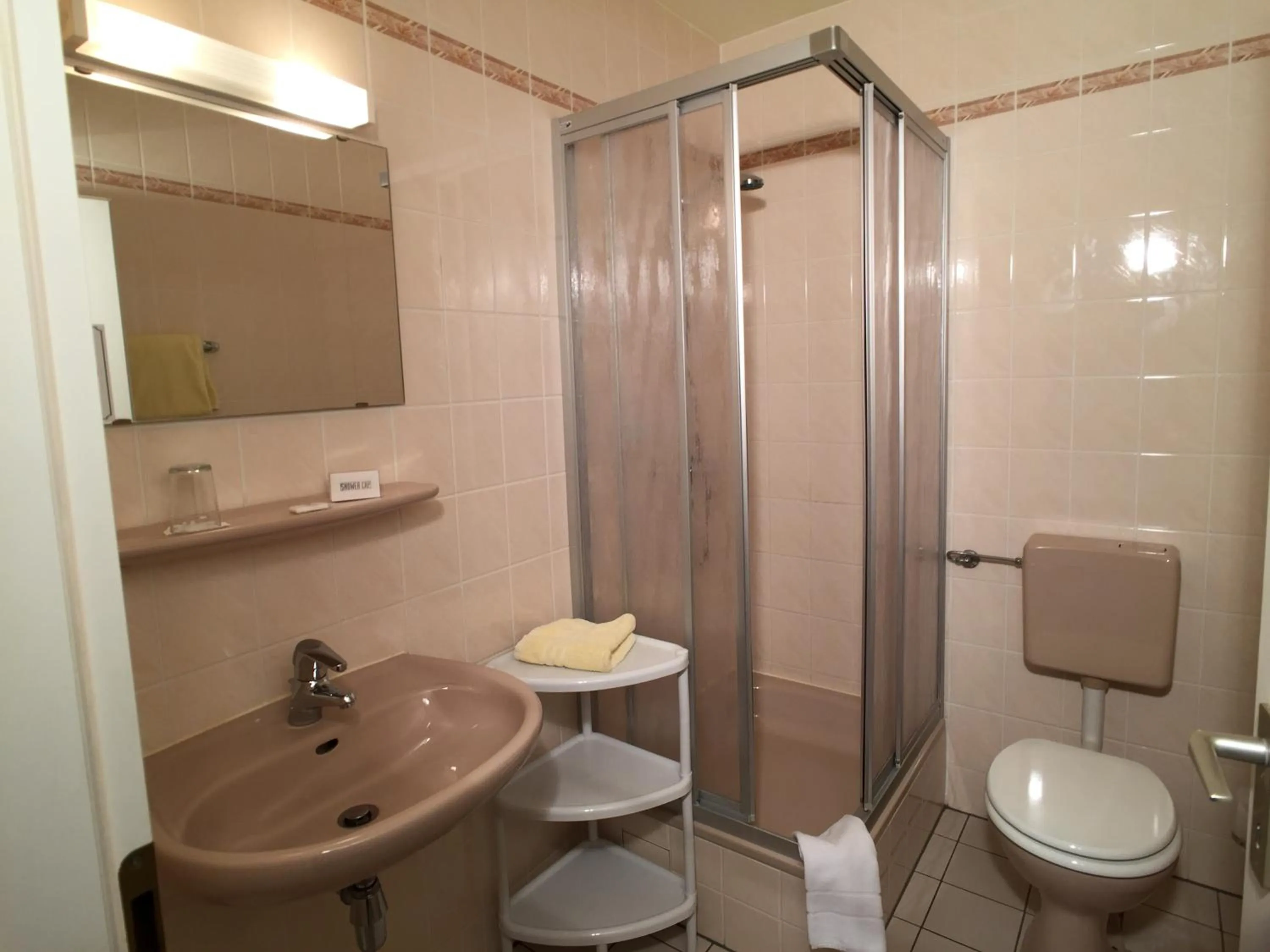 Shower in Hotel & Restaurant Zur Spreewälderin