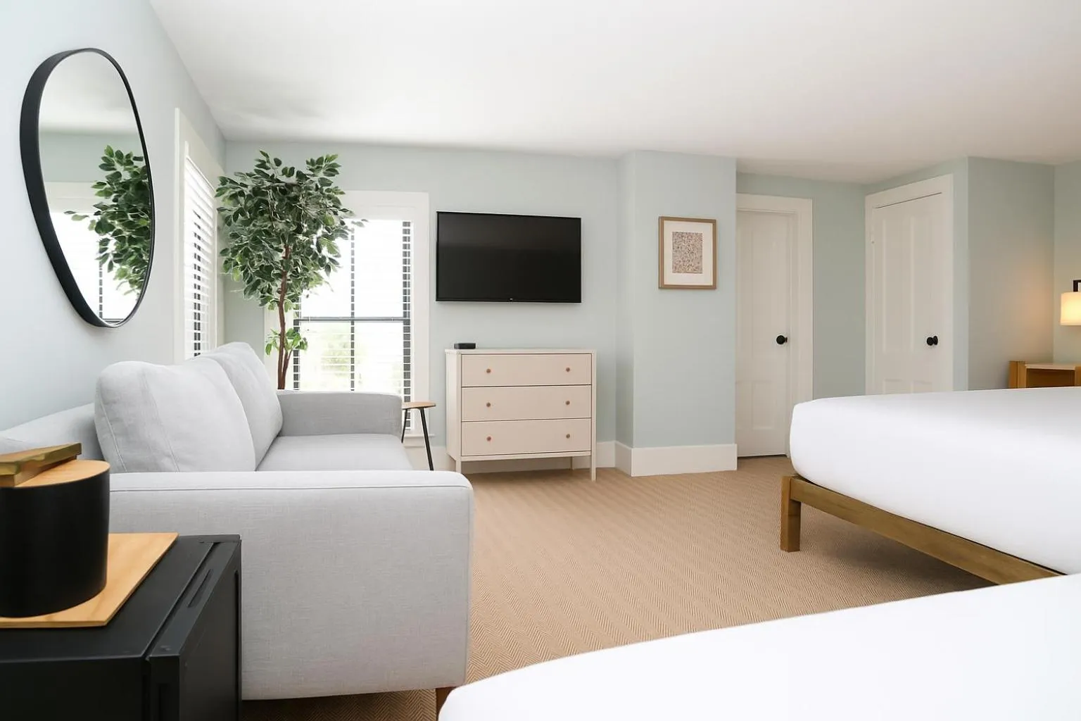 Bed in Waterford Inn Provincetown