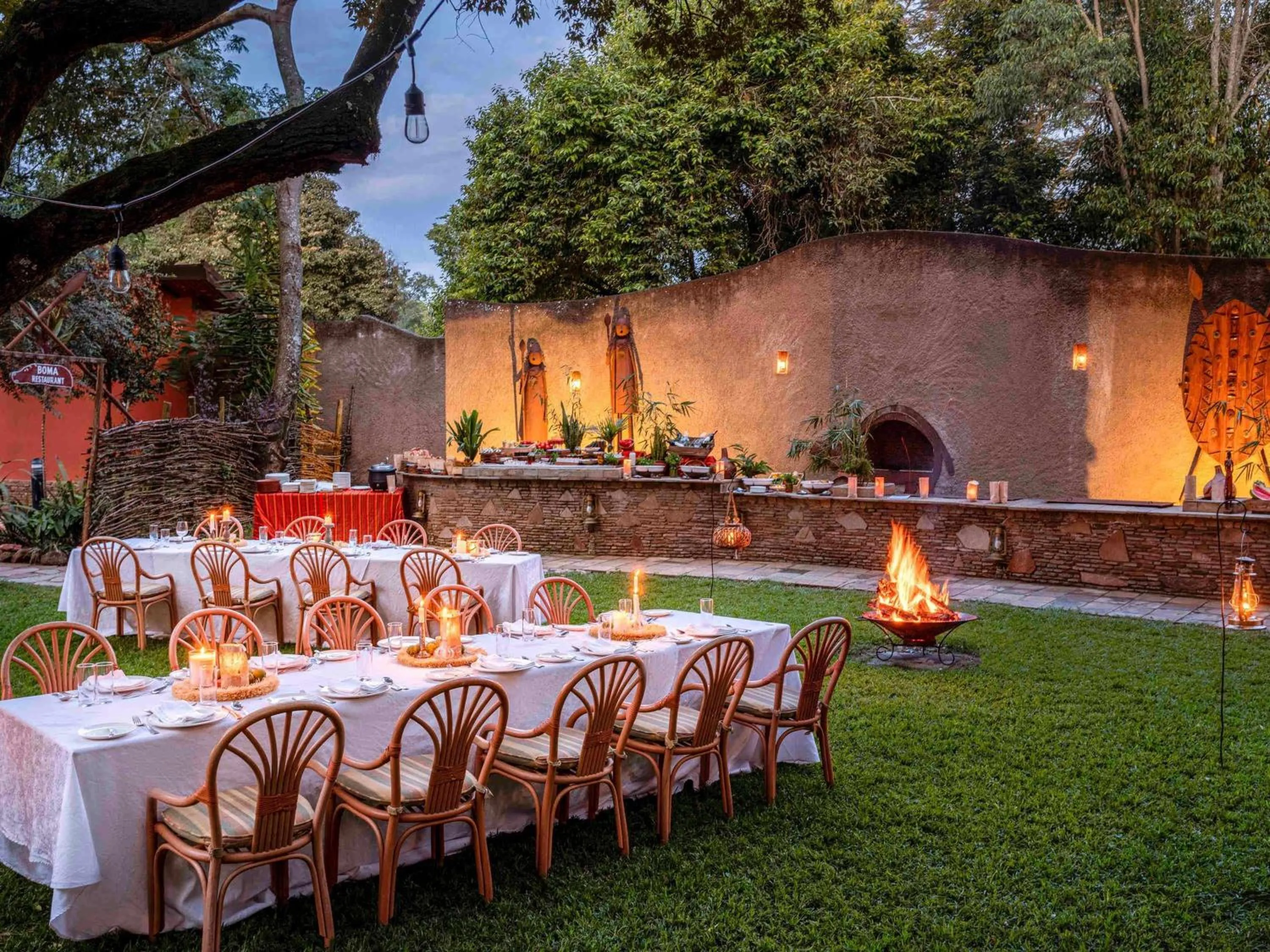 Restaurant/places to eat in Fairmont Mara Safari Club