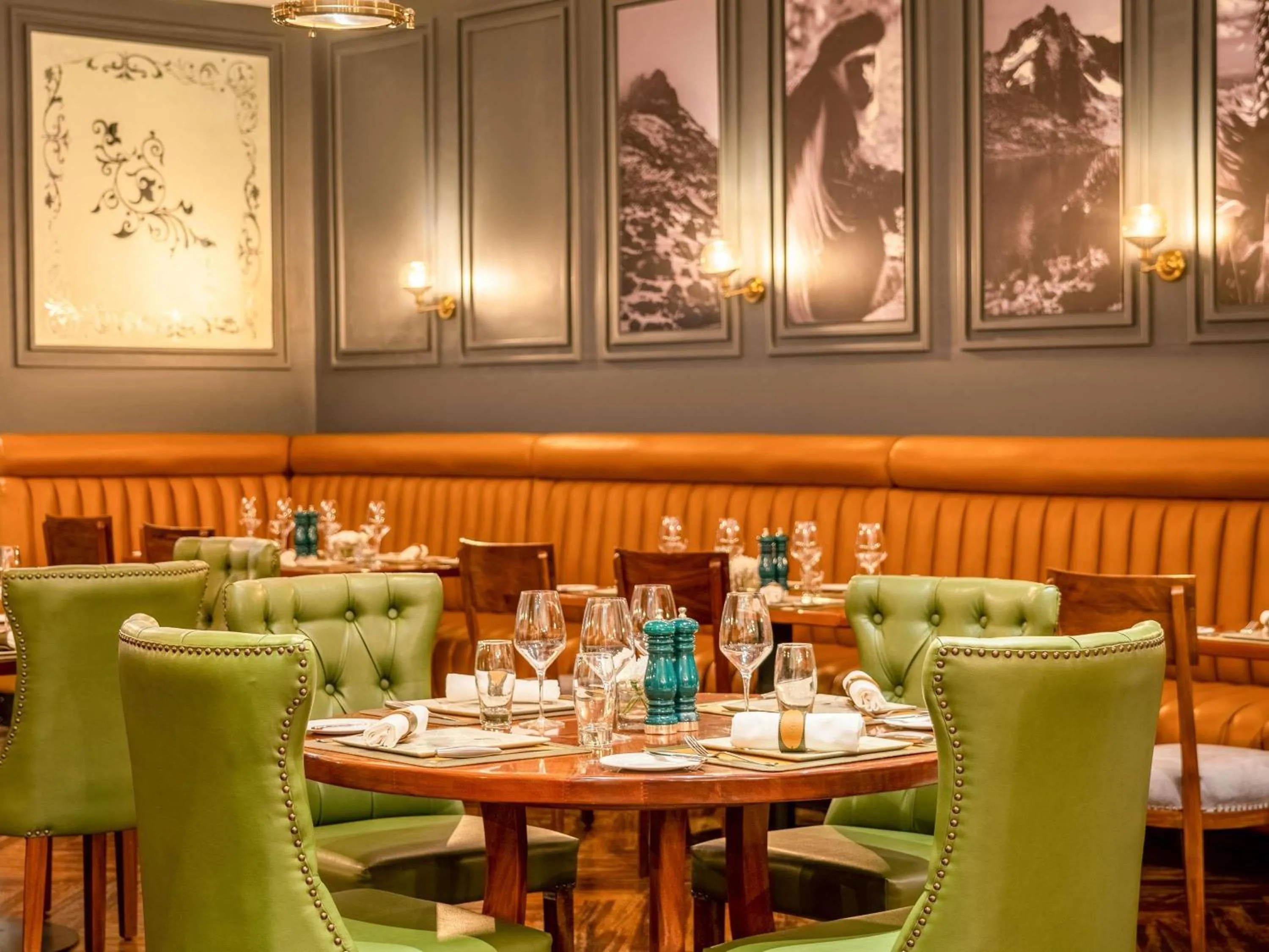 Restaurant/places to eat in Fairmont Mount Kenya Safari Club