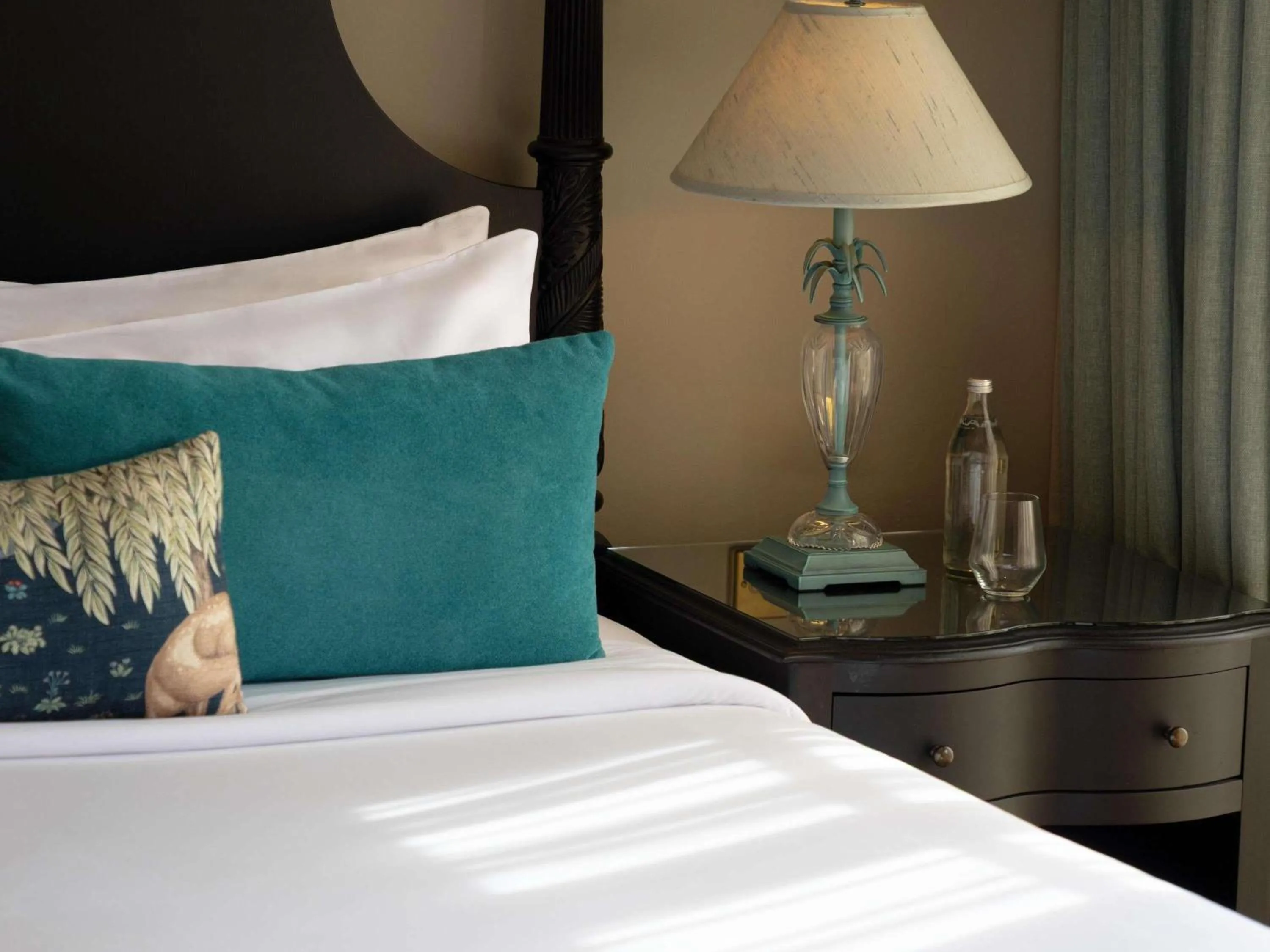 Photo of the whole room, Bed in Fairmont Mount Kenya Safari Club