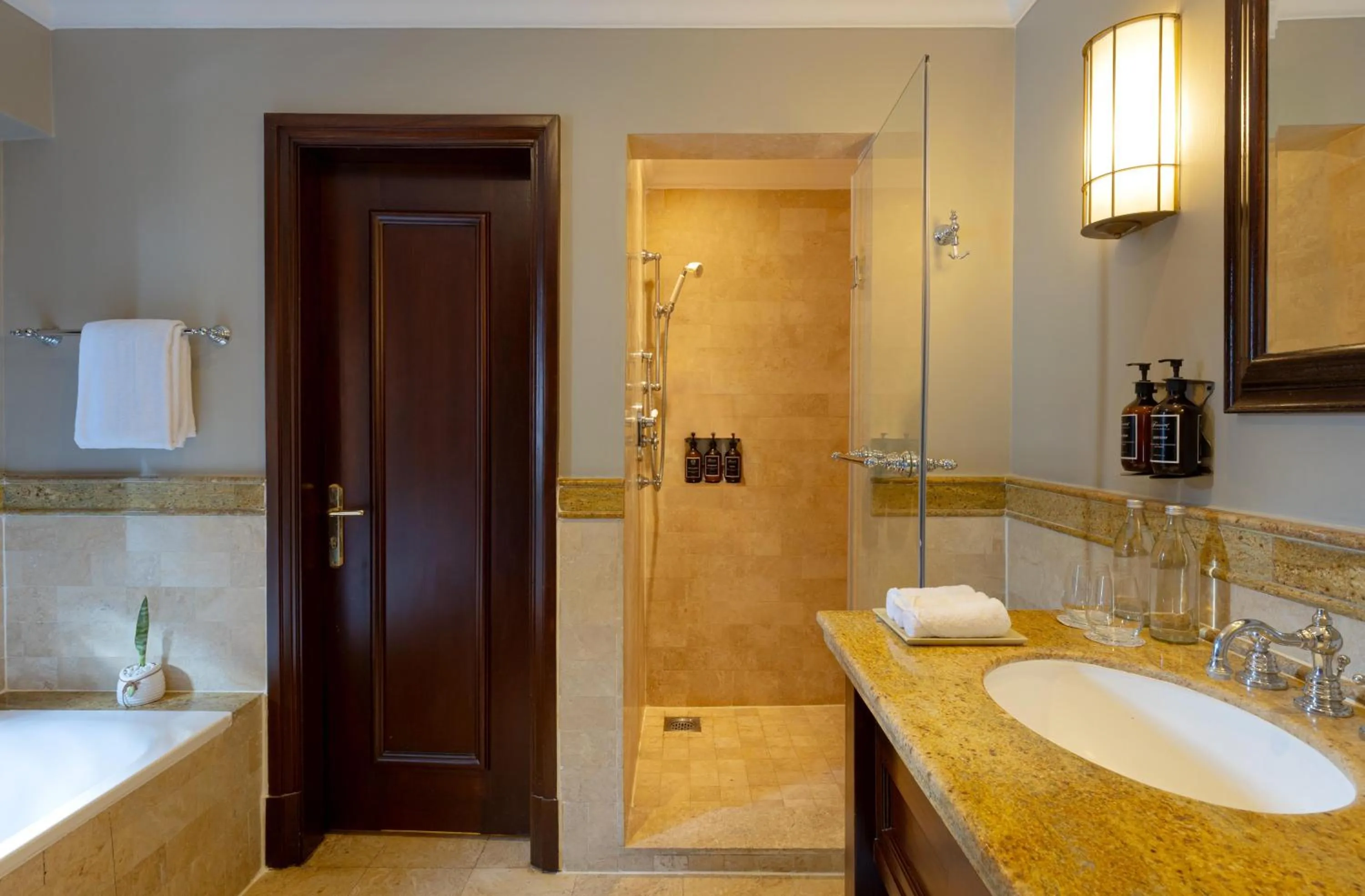 Shower in Fairmont Mount Kenya Safari Club