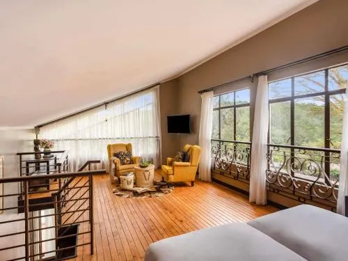 Fairmont Mount Kenya Safari Club