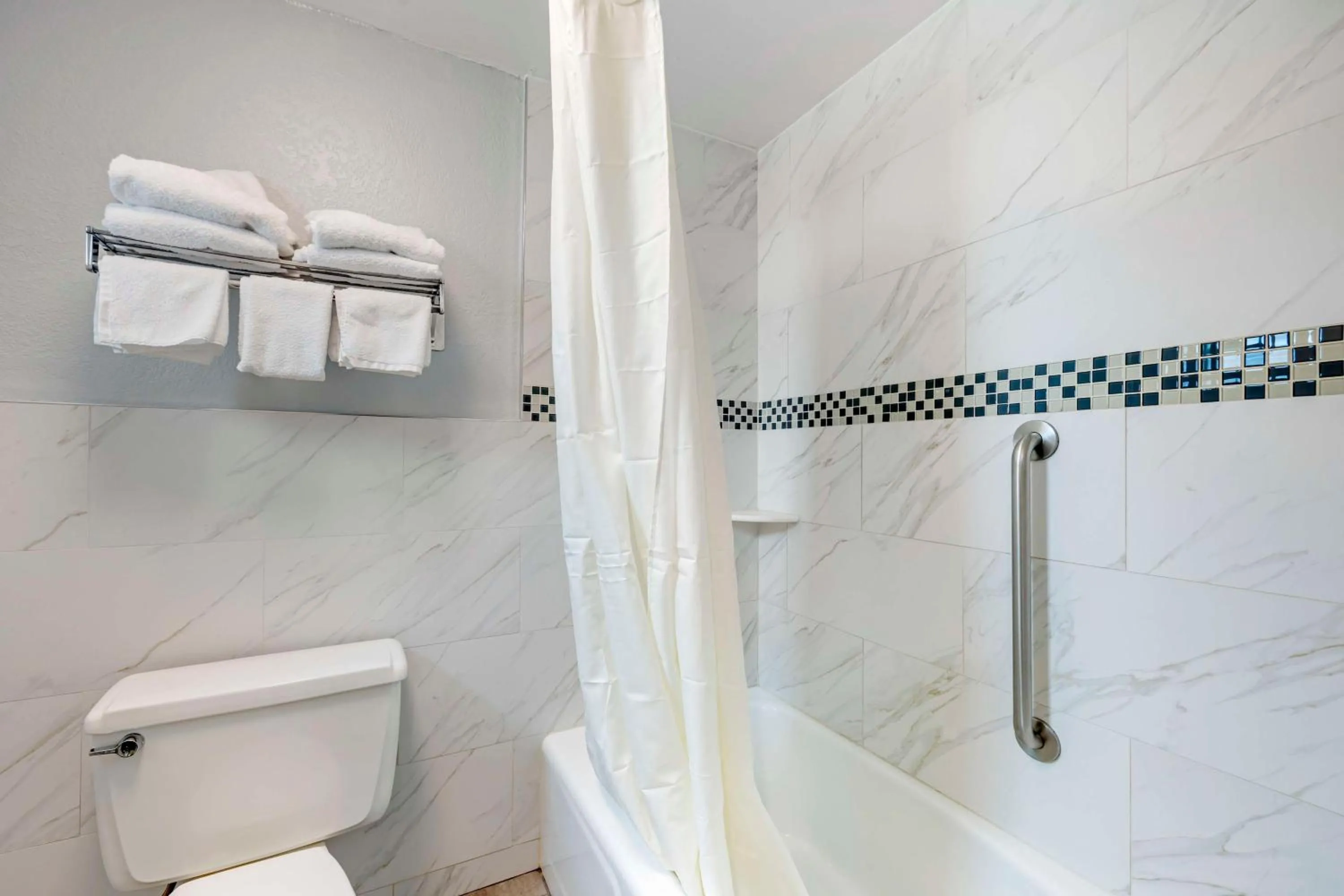 Bathroom in Best Western Thunderbird Motel