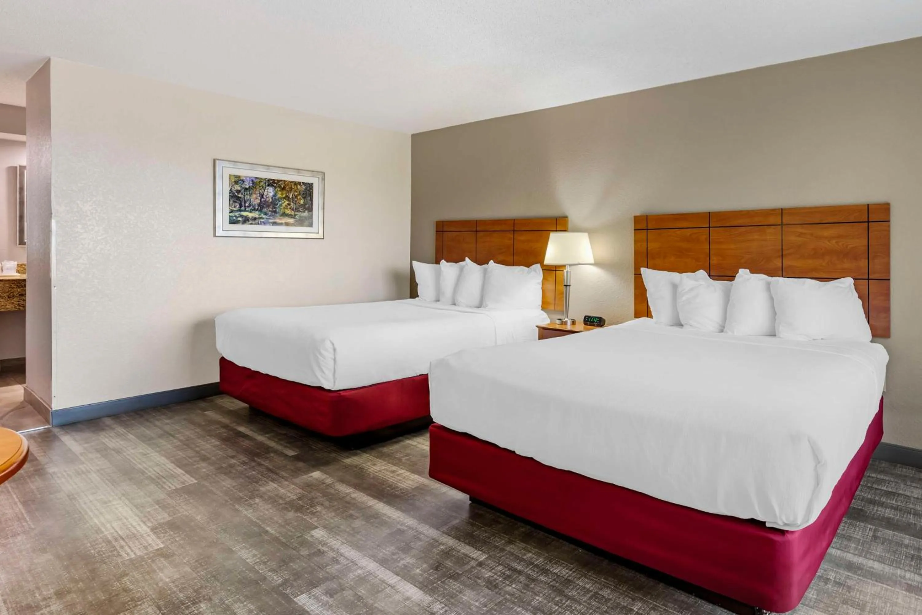 Bedroom, Bed in Best Western Thunderbird Motel