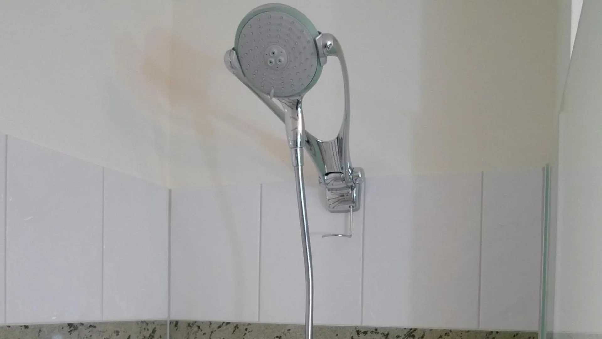 Bathroom in Villa Andante Apartmenthotel mit Miniküche