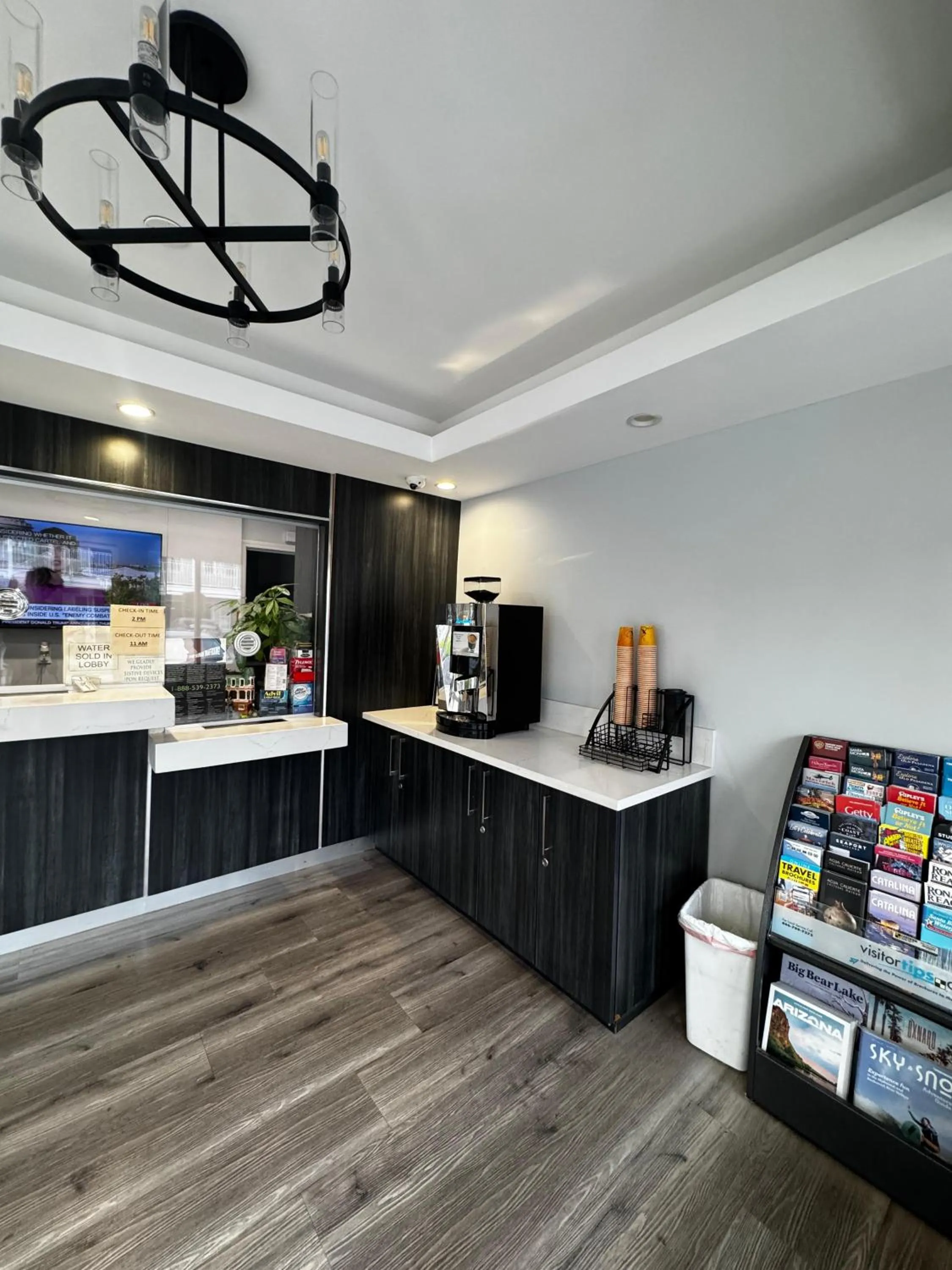 Lobby or reception in Friendship Motor Inn