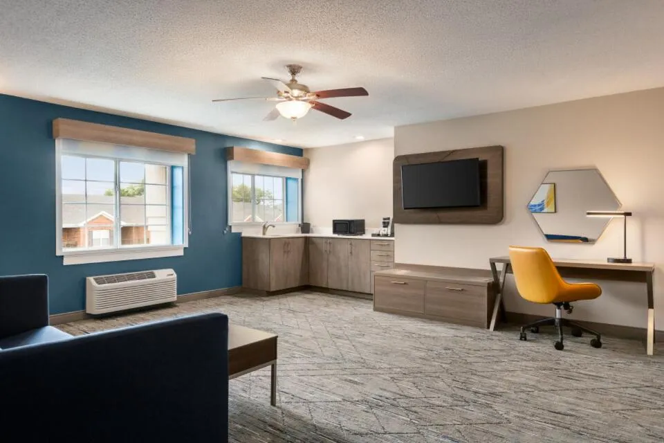 TV and multimedia in Holiday Inn Express - Bowling Green by IHG