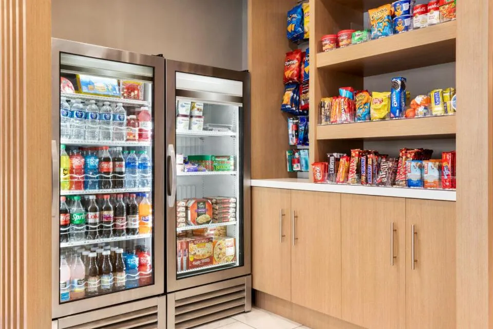 Restaurant/places to eat in Holiday Inn Express - Bowling Green by IHG