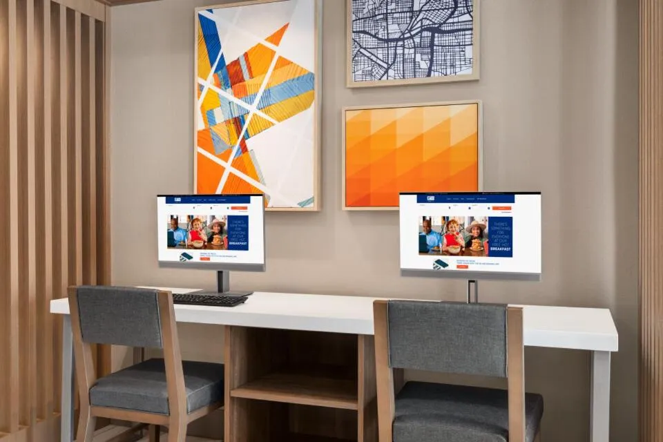 Business facilities in Holiday Inn Express - Bowling Green by IHG