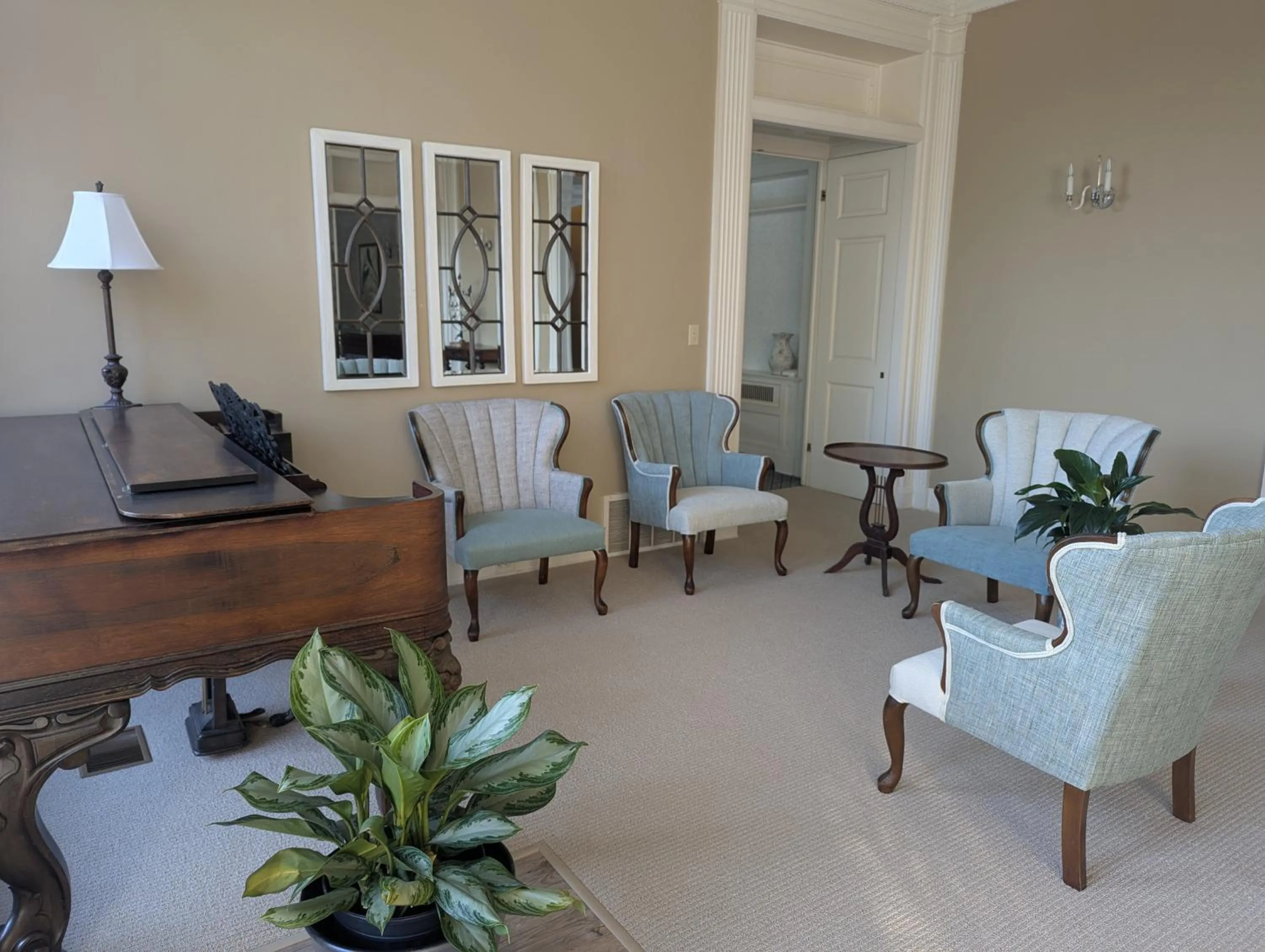 Seating area in Farrell House Lodge at Sunnybrook Trout Club