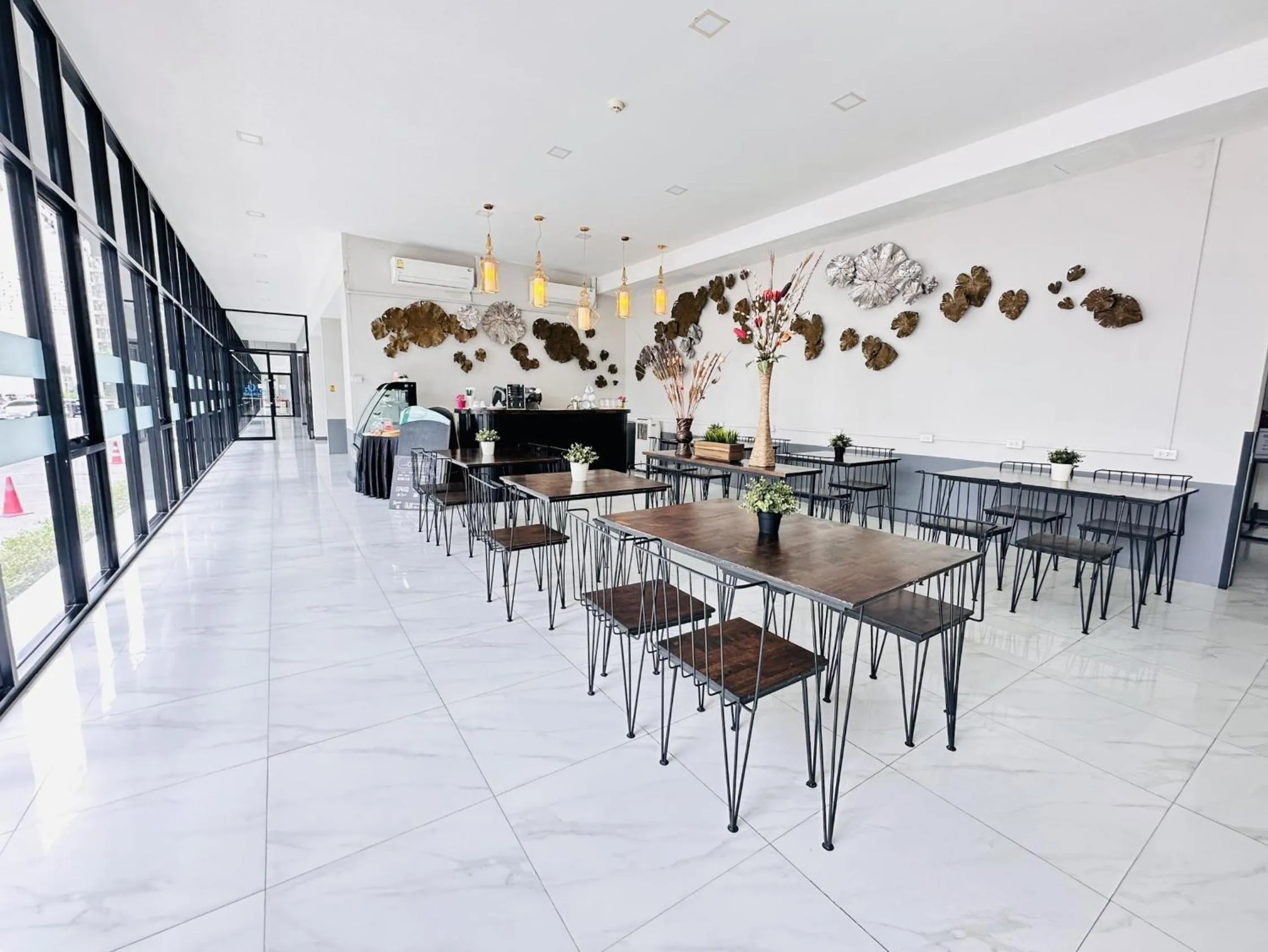 O2 Grand Suvarnabhumi Airport - Free Scheduled Shuttle from Hotel to Suvarnabhumi Airport