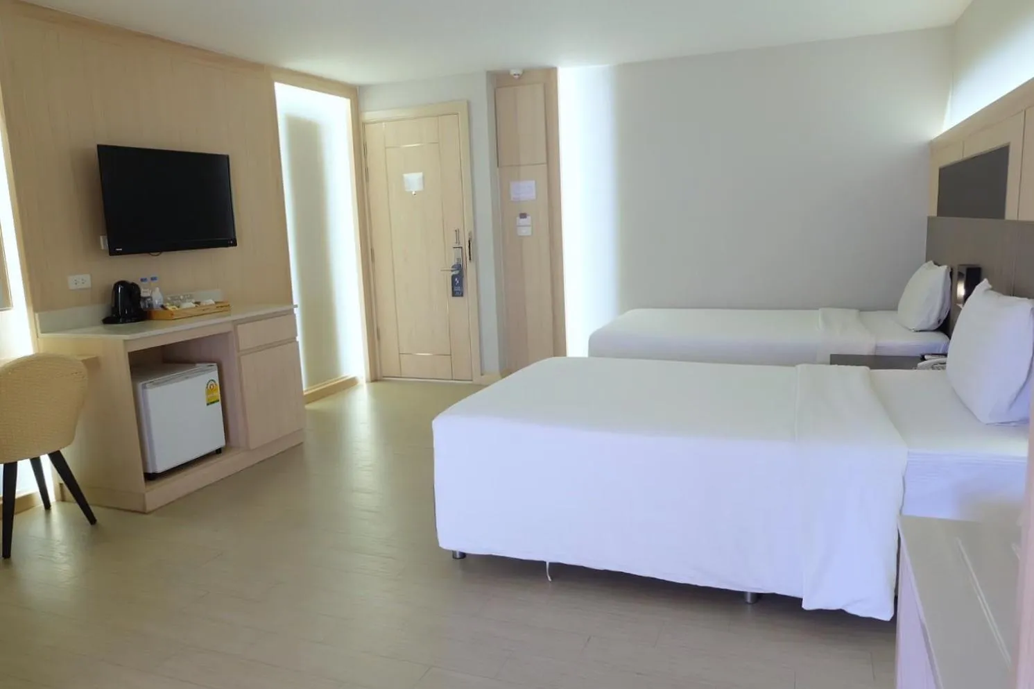 Bed in O2 Grand Suvarnabhumi Airport - Free Scheduled Shuttle from Hotel to Suvarnabhumi Airport