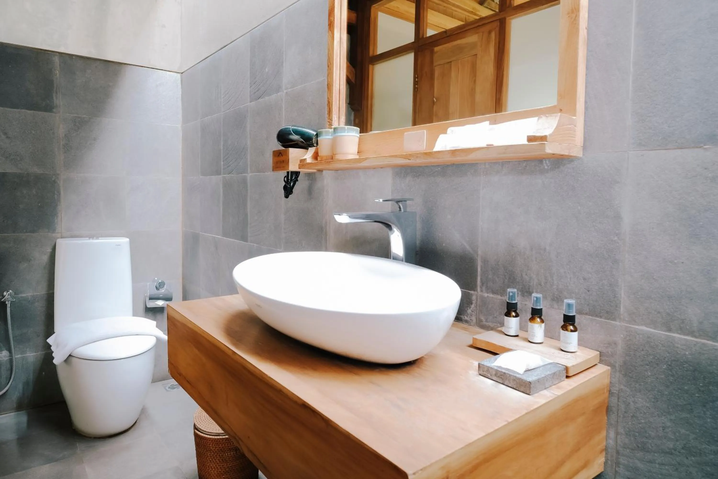 Bathroom in Ayom Java Village Solo