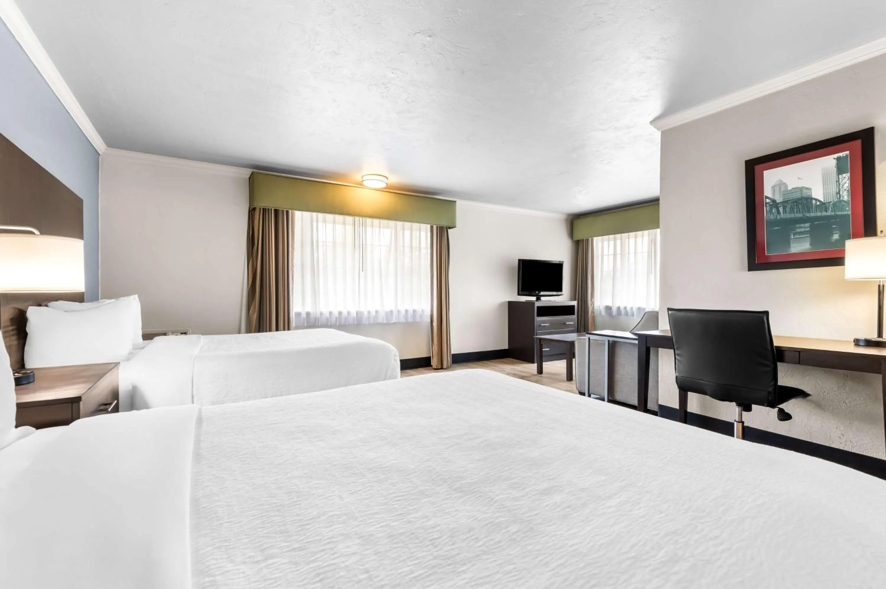 Bedroom, Bed in Best Western Plus Parkway Inn