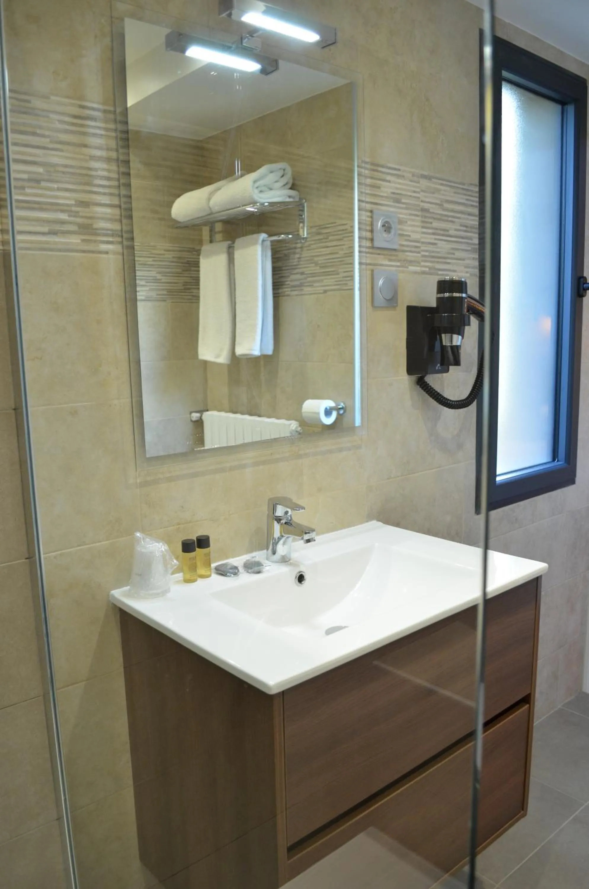 Bathroom in Hôtel Edelweiss