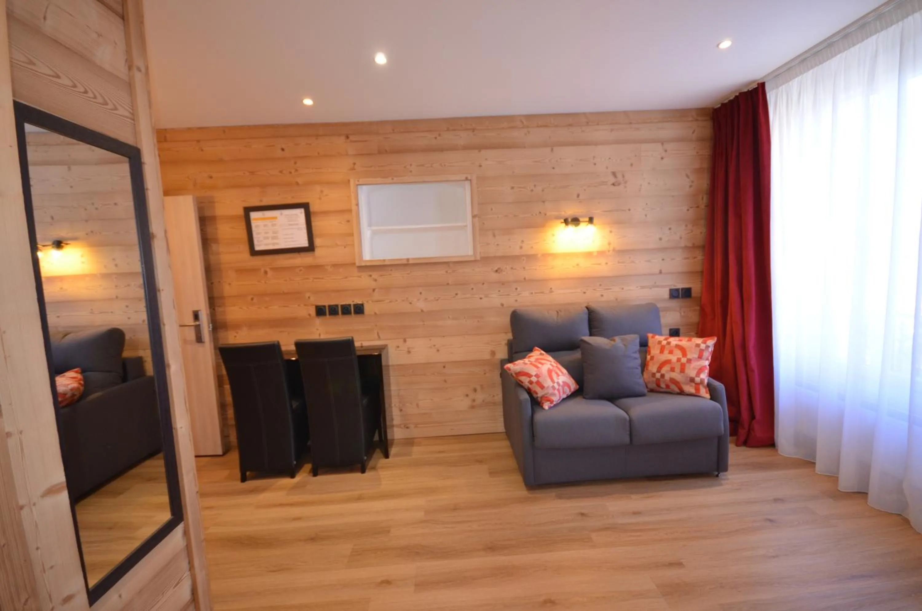 Seating area in Hôtel Edelweiss