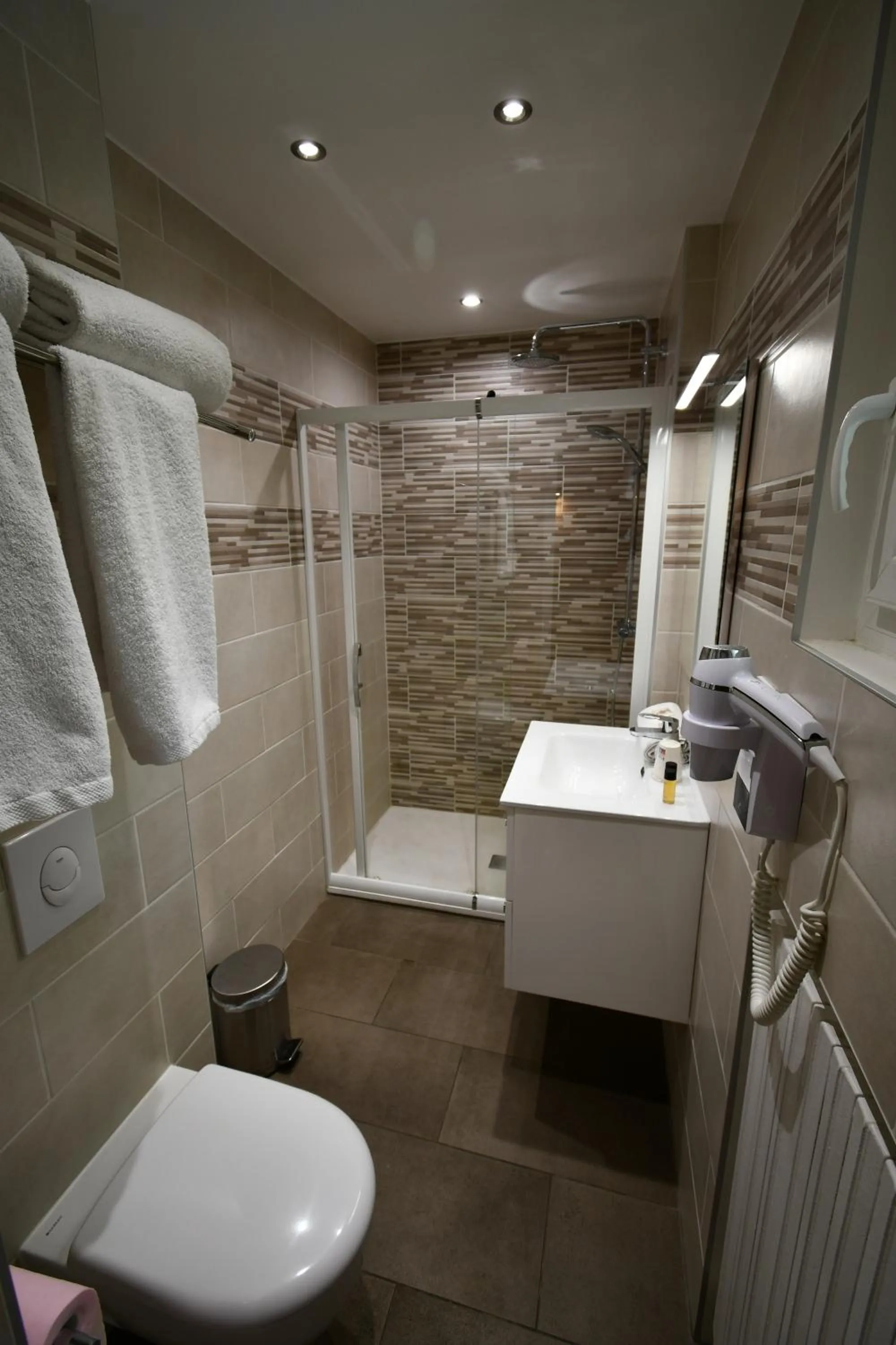 Bathroom in Hôtel Edelweiss