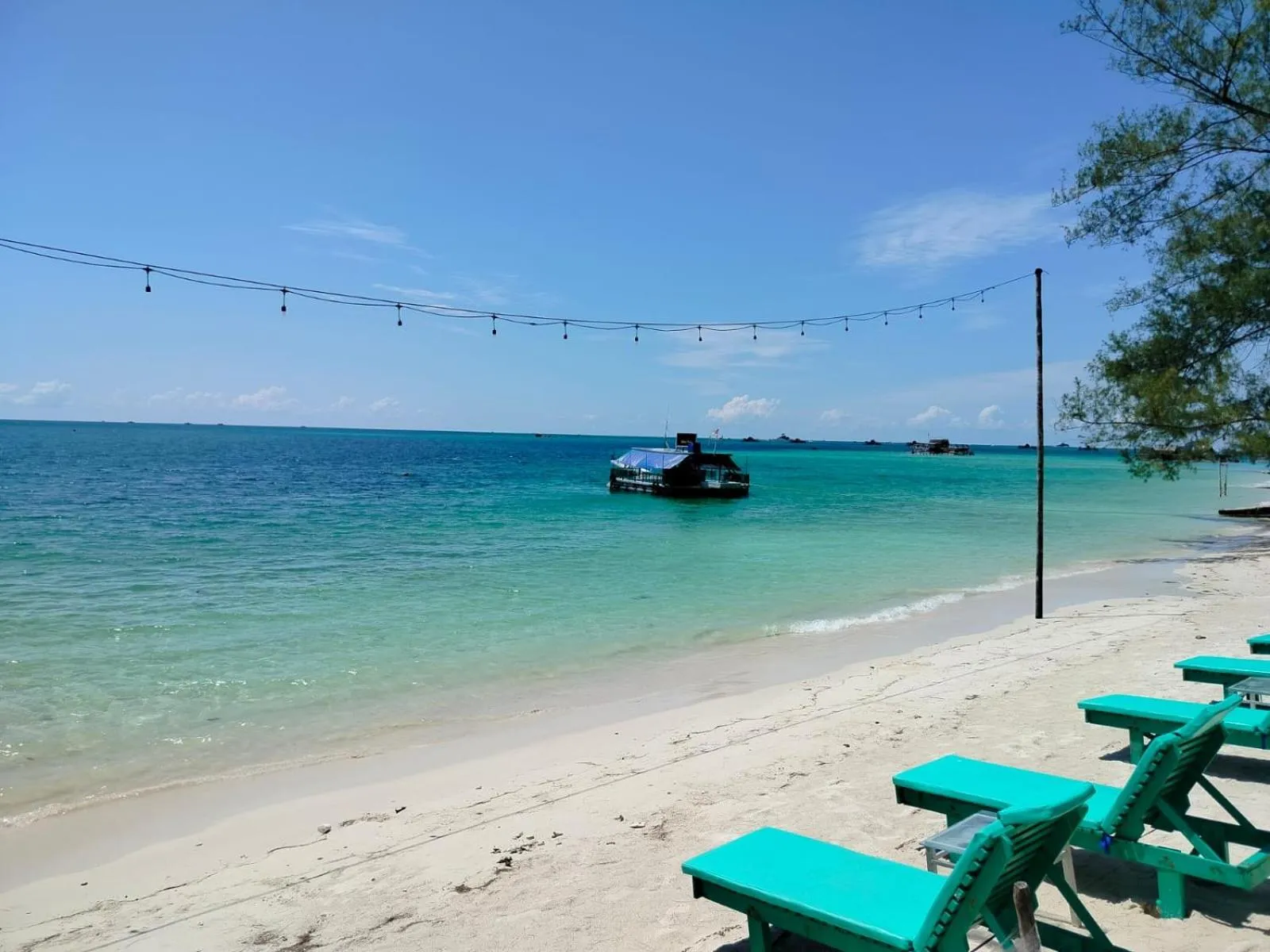 Madu Tiga Beach and Resort