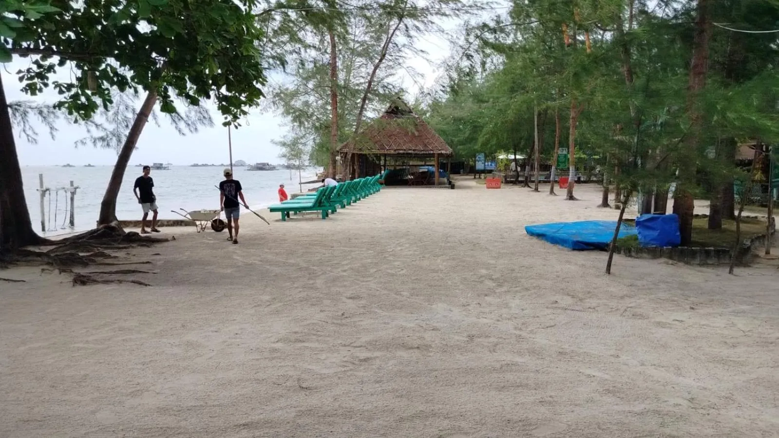 Madu Tiga Beach and Resort