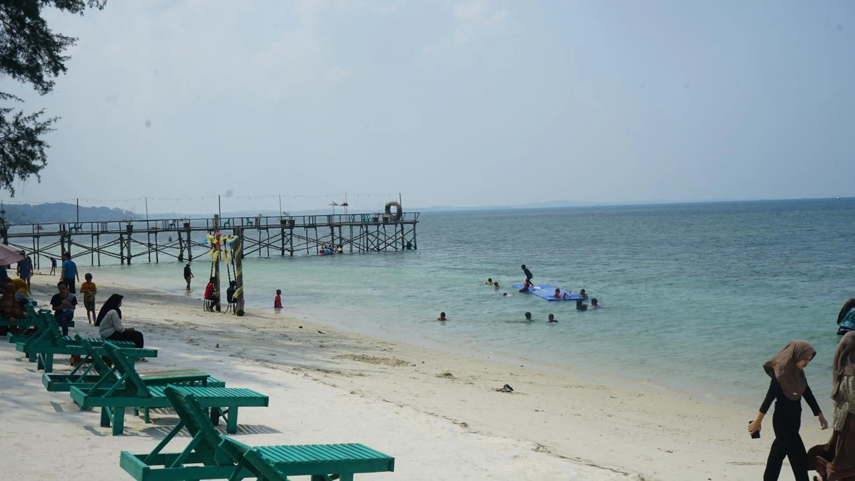 Madu Tiga Beach and Resort