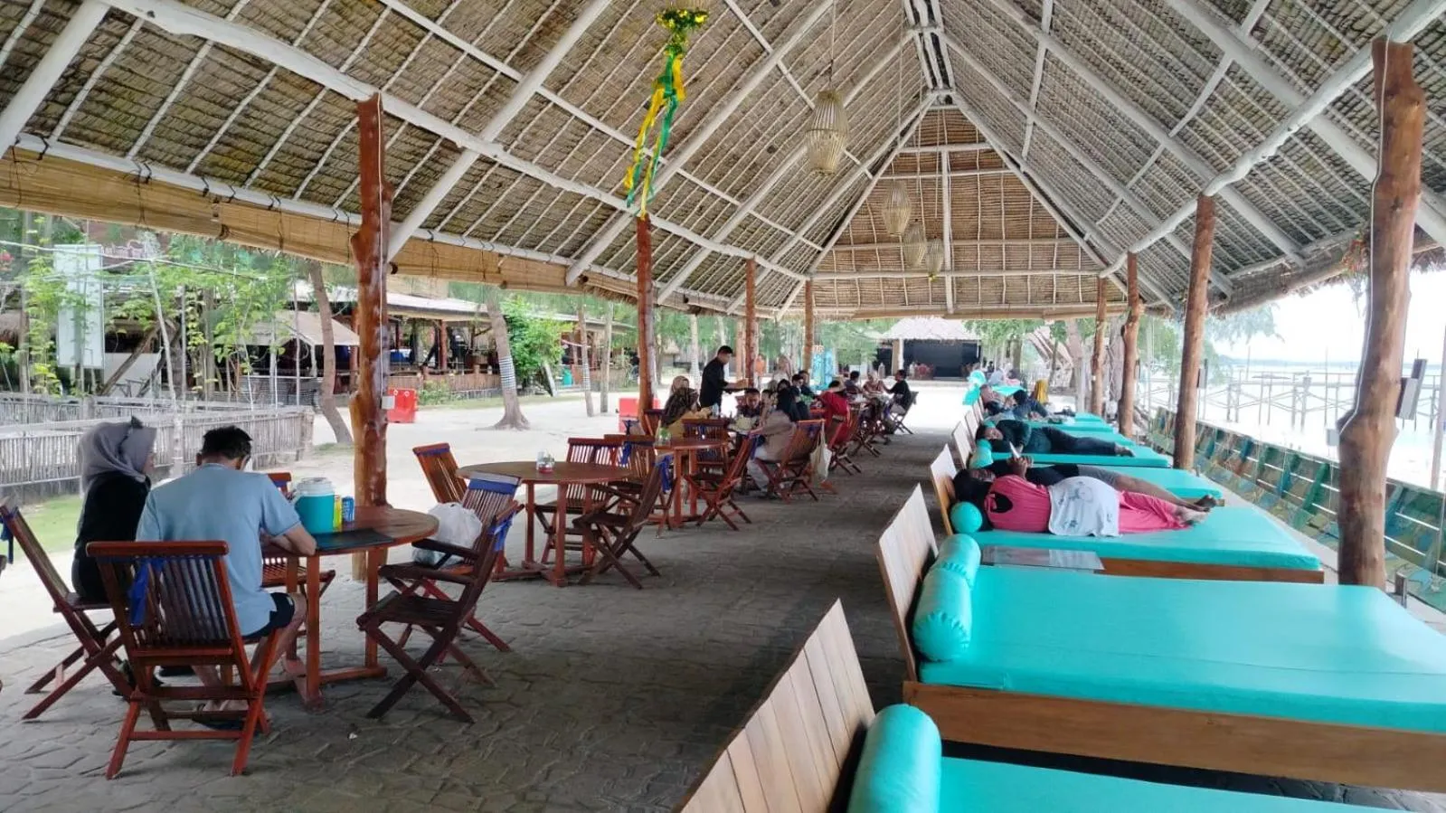 Madu Tiga Beach and Resort