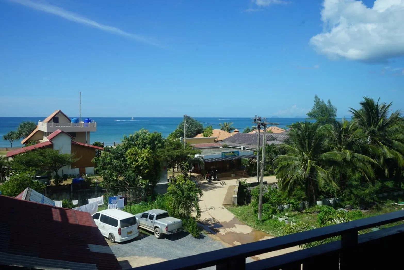 Property building in Lanta Ray Bay Hotel