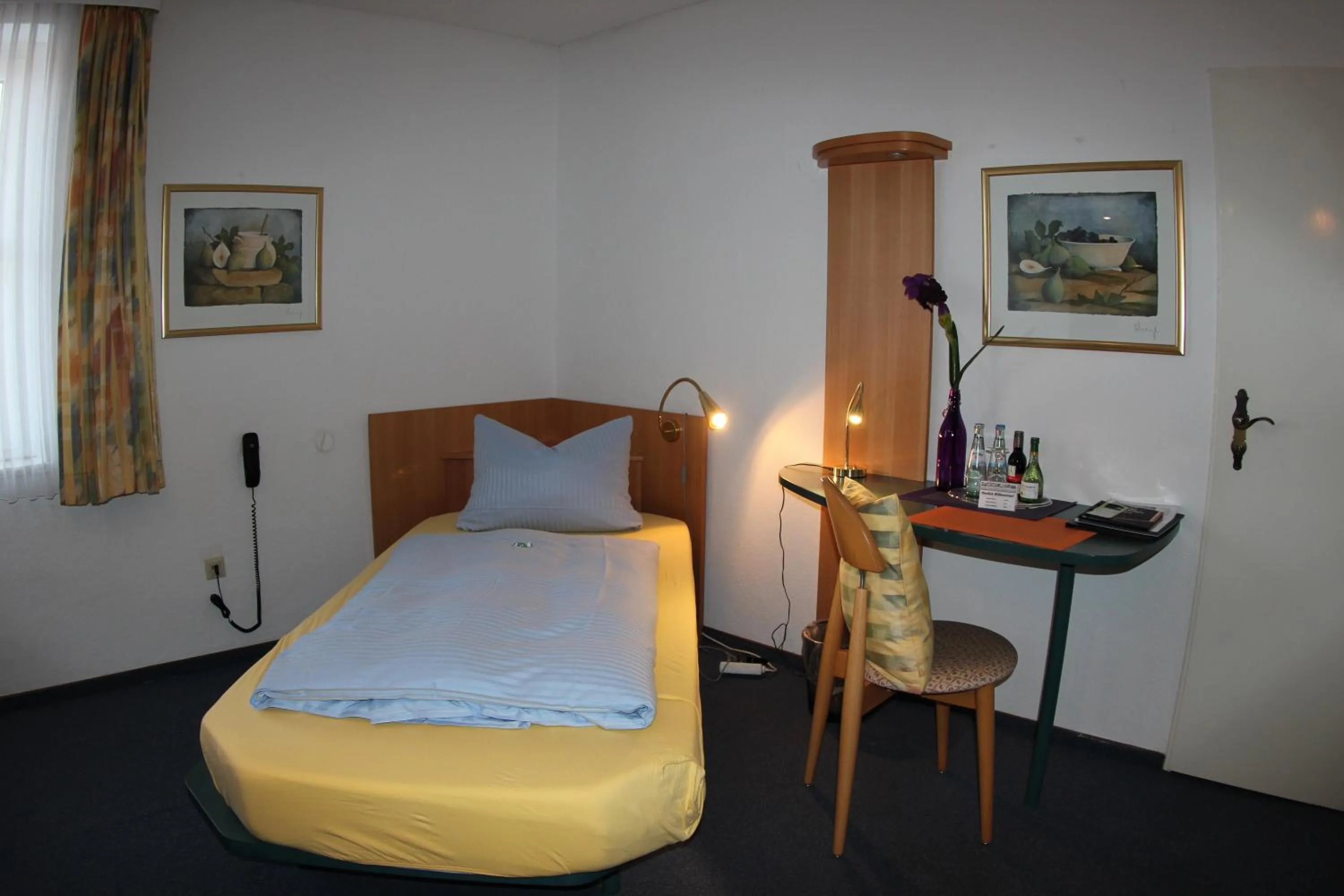 Bed in Hotel Stadt Munster