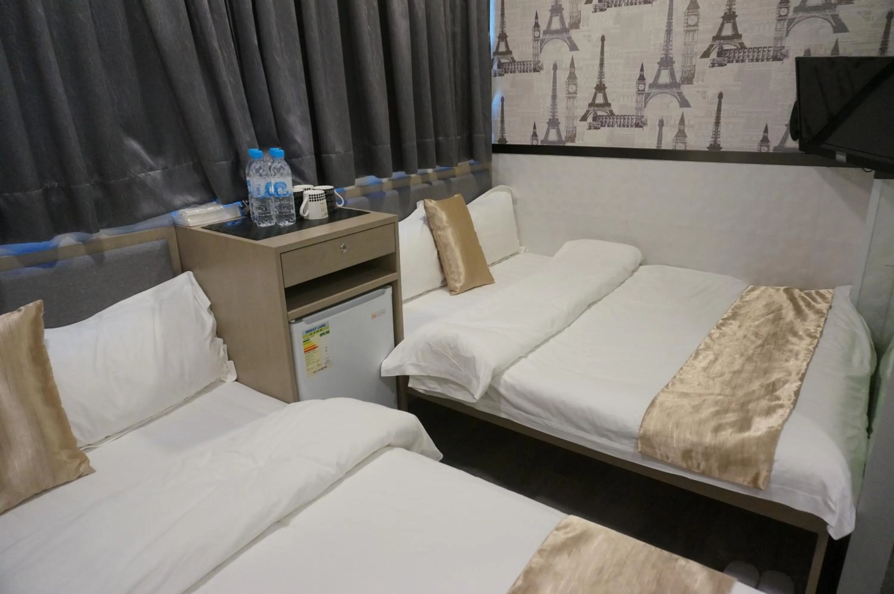 Bed in Vve Vve Hotel